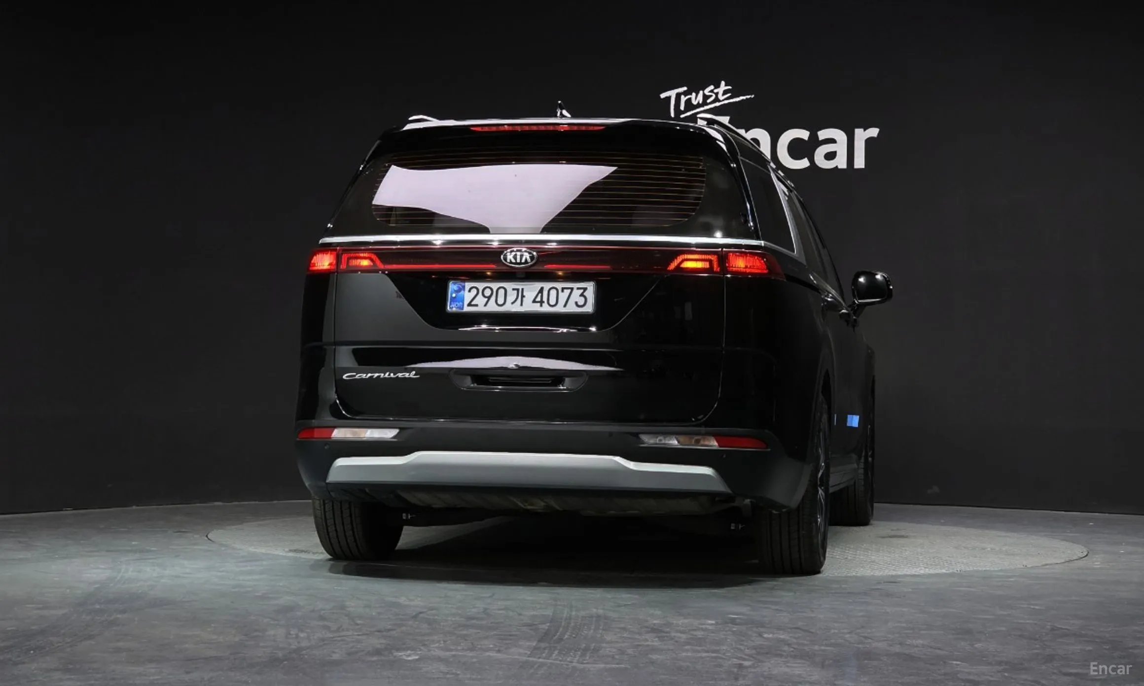 Kia Carnival Gen 4 превью 4