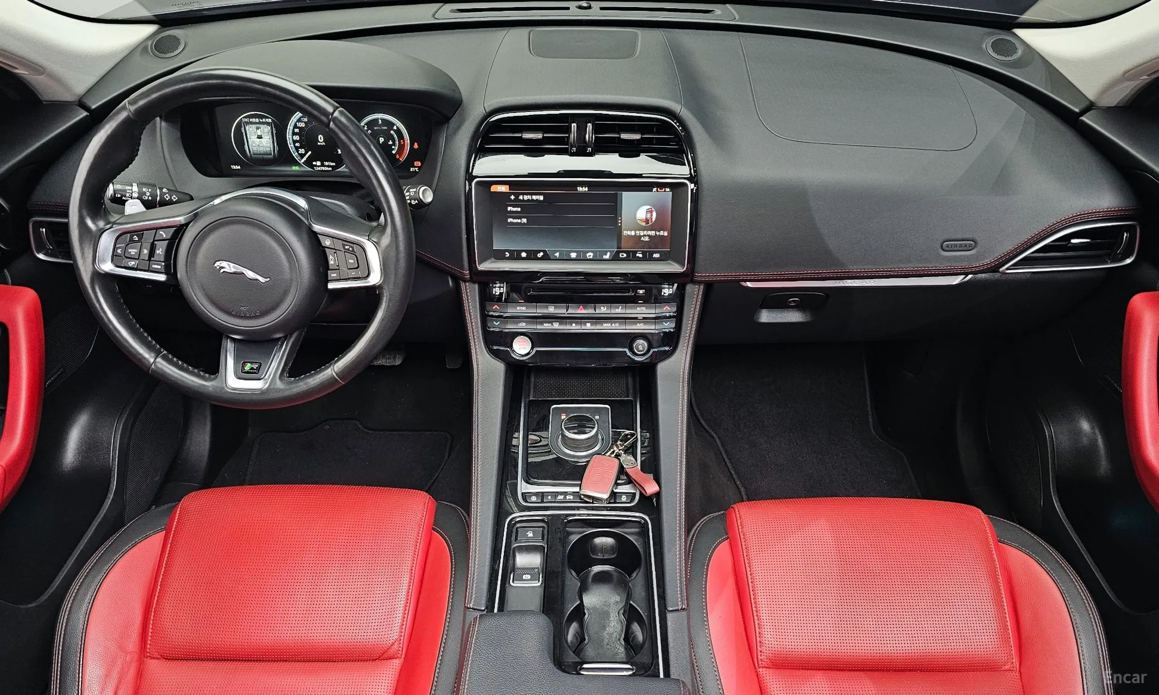 Jaguar F-PACE превью 7