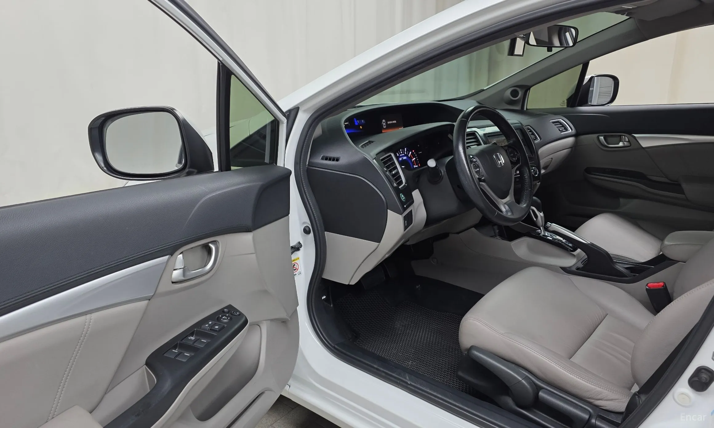 Honda Civic превью 10