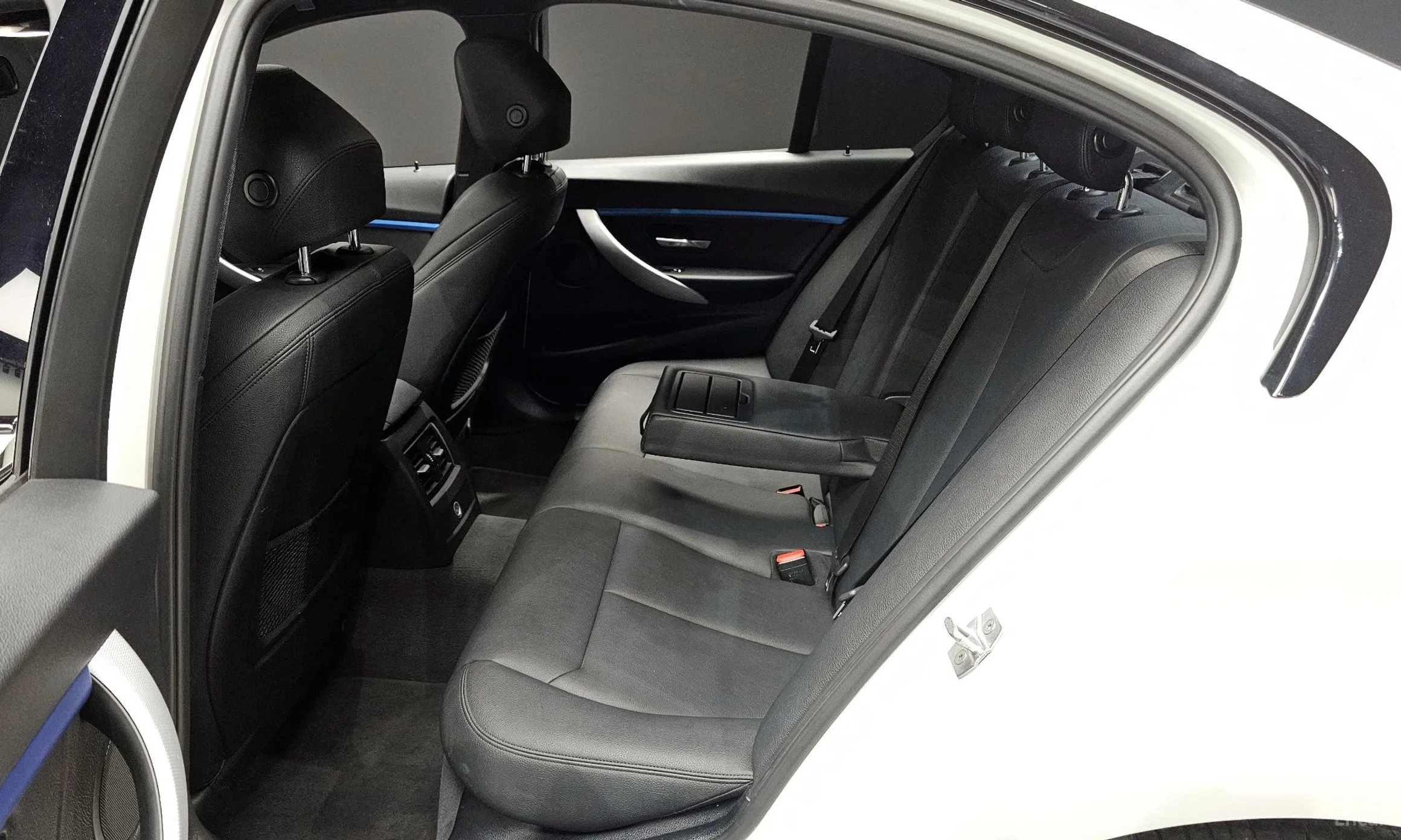BMW 3 Series (F30) превью 11