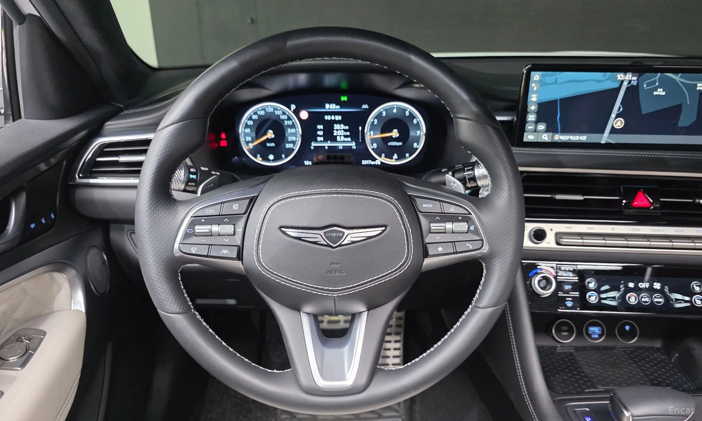 Genesis G70 превью 14