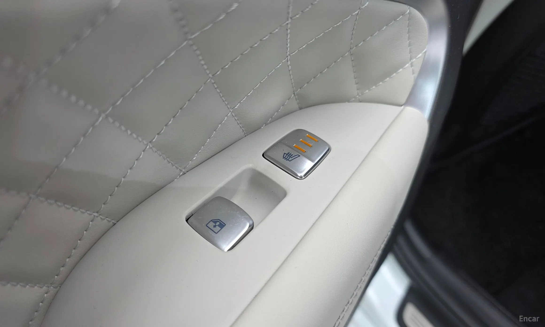 Genesis G70 превью 18