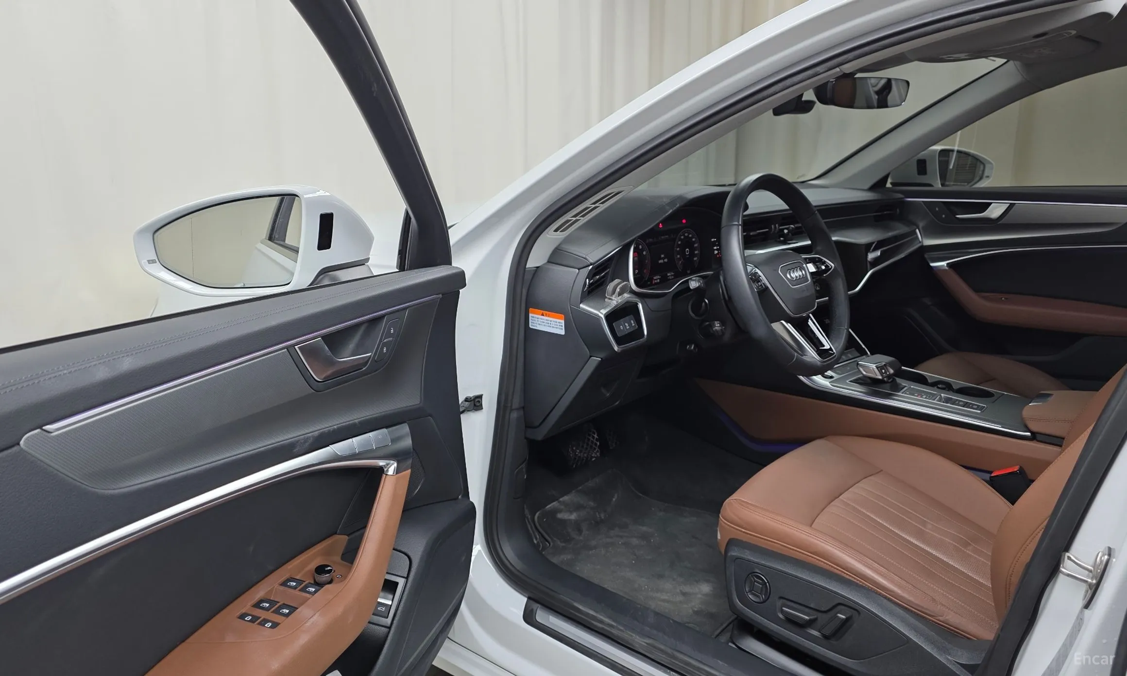 Audi A6 (C8) превью 10