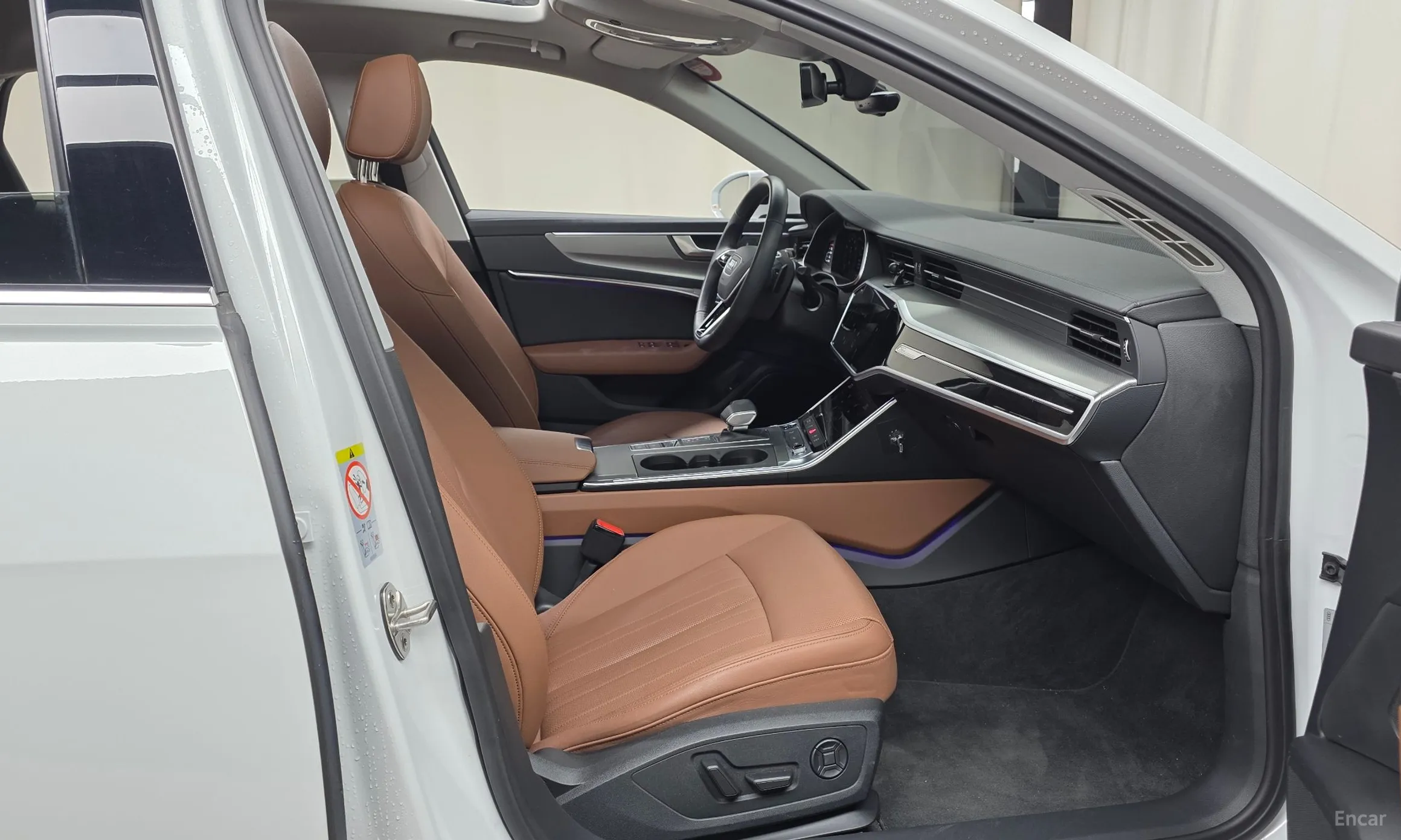 Audi A6 (C8) превью 11