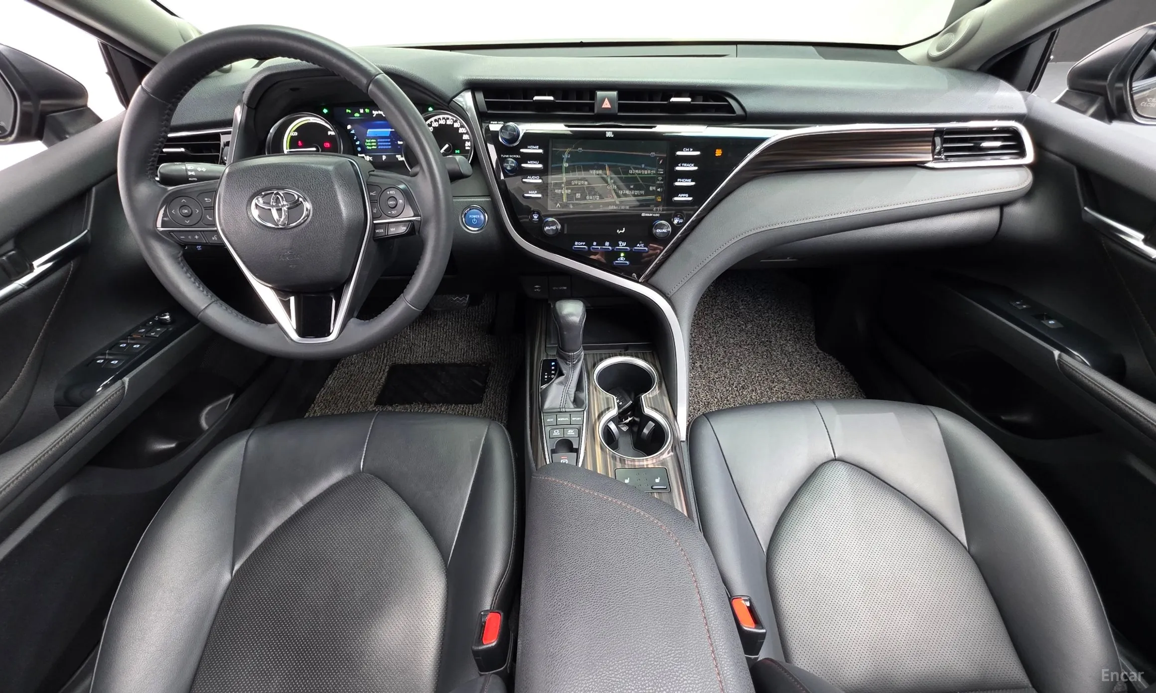Toyota Camry (XV70) превью 7
