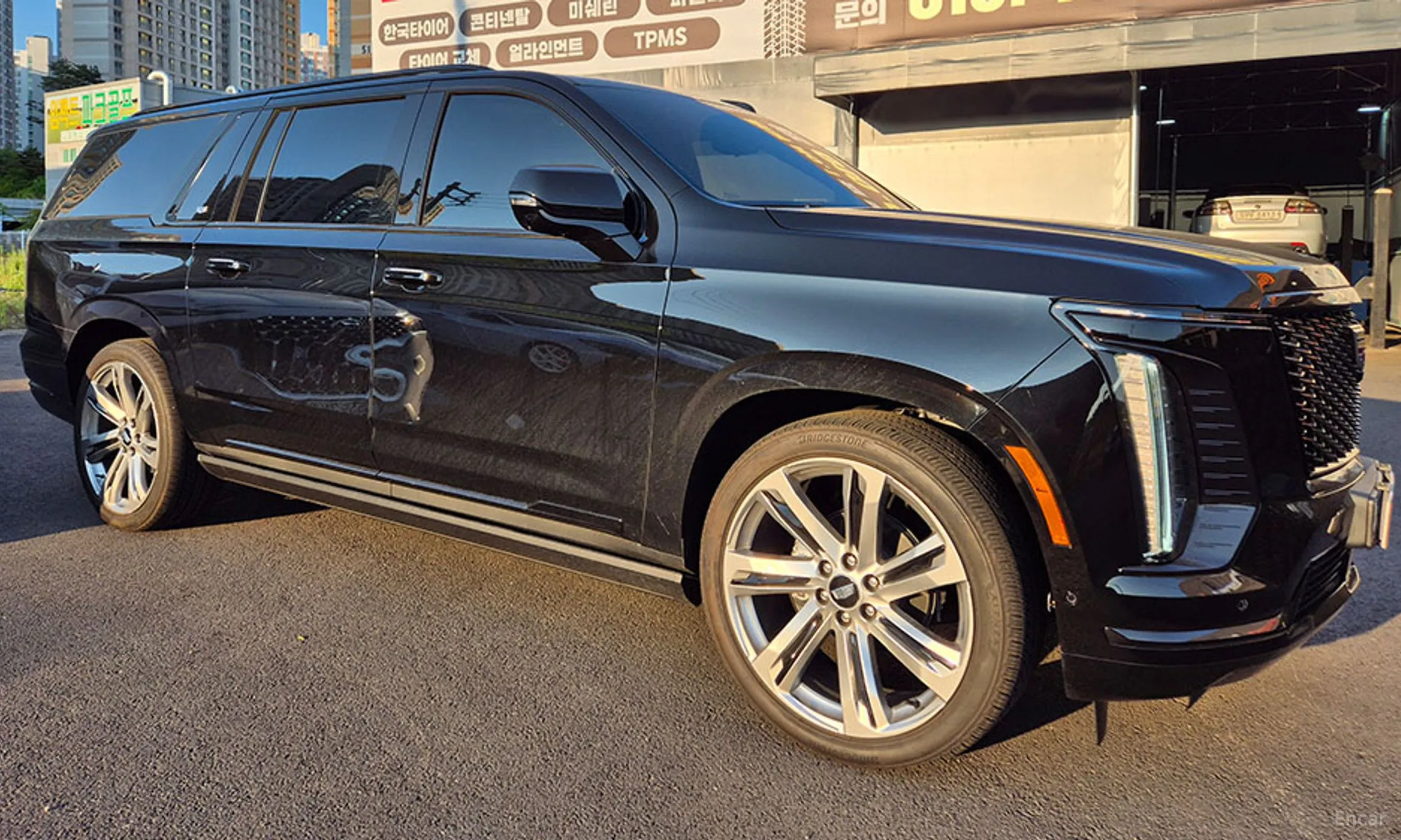 Cadillac Escalade 5th Generation превью 5