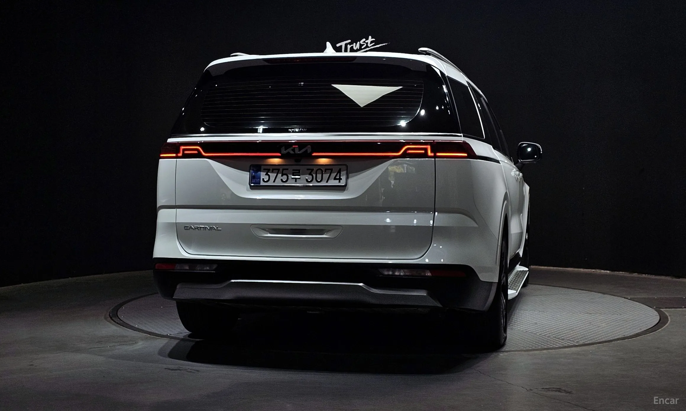 Kia Carnival Gen 4 превью 4