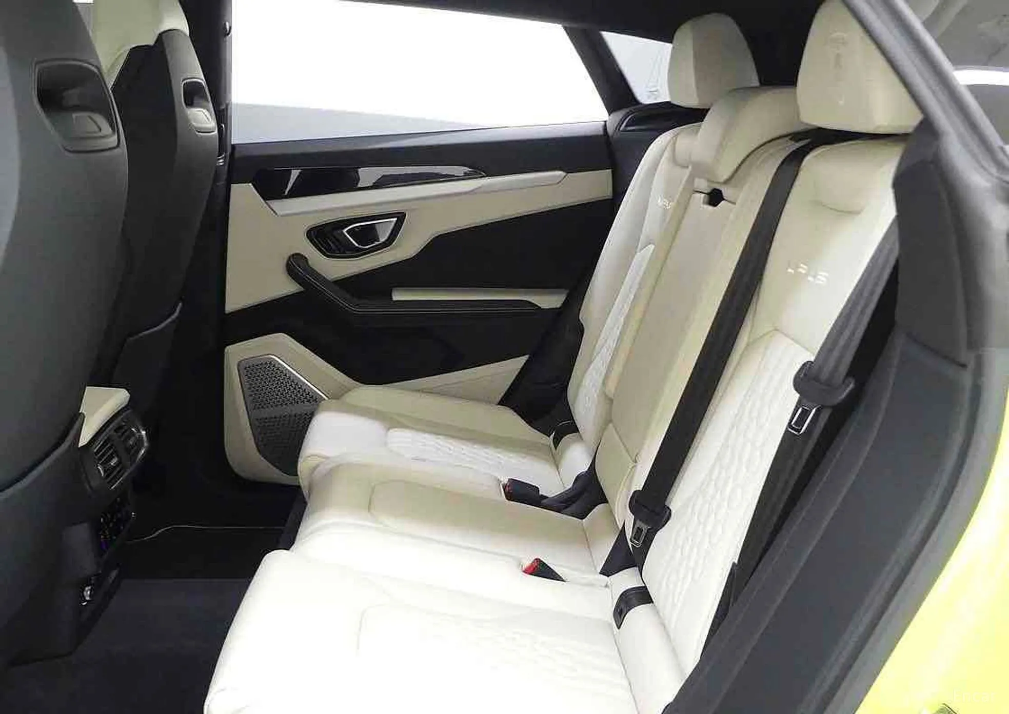 Lamborghini Urus превью 9