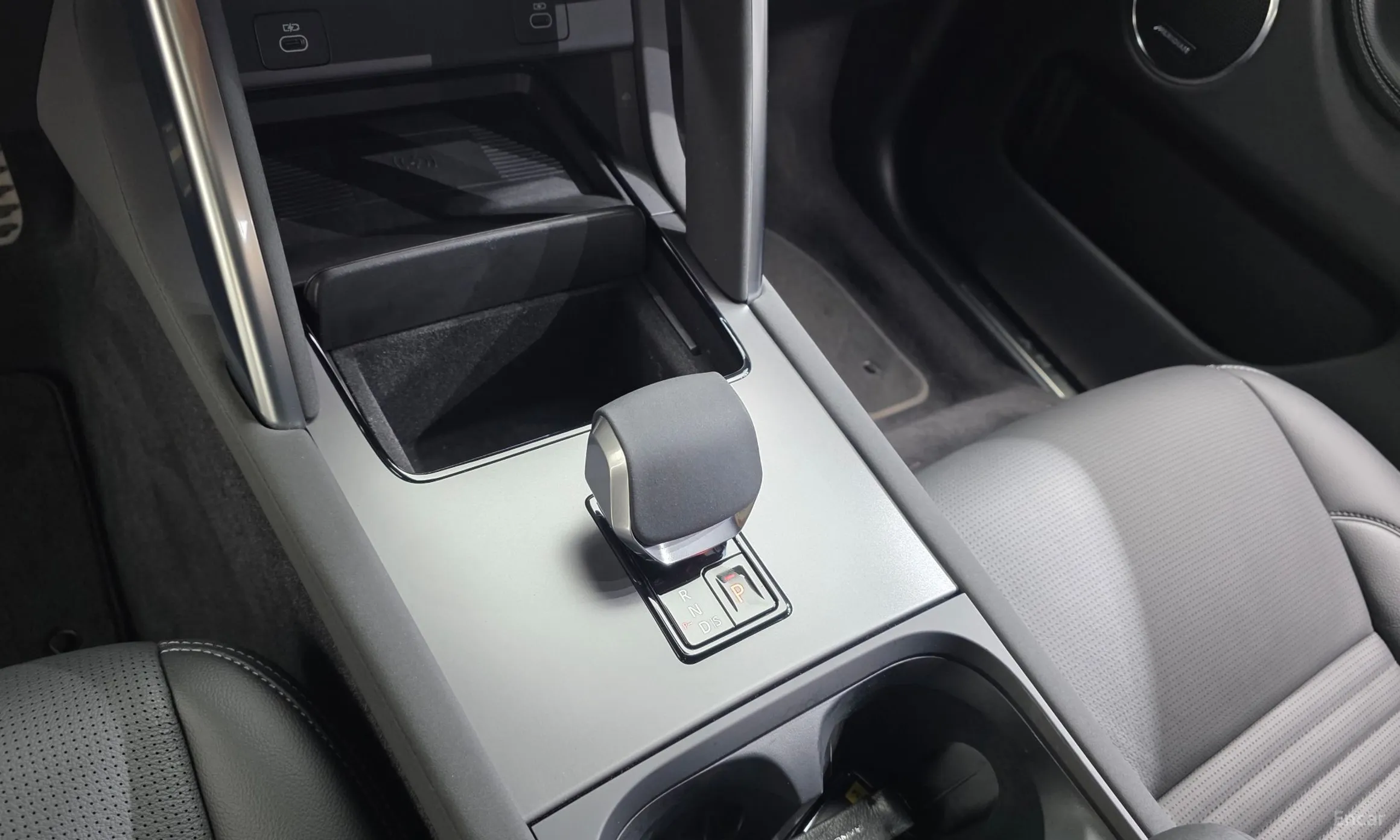 Land Rover Discovery Sports превью 18