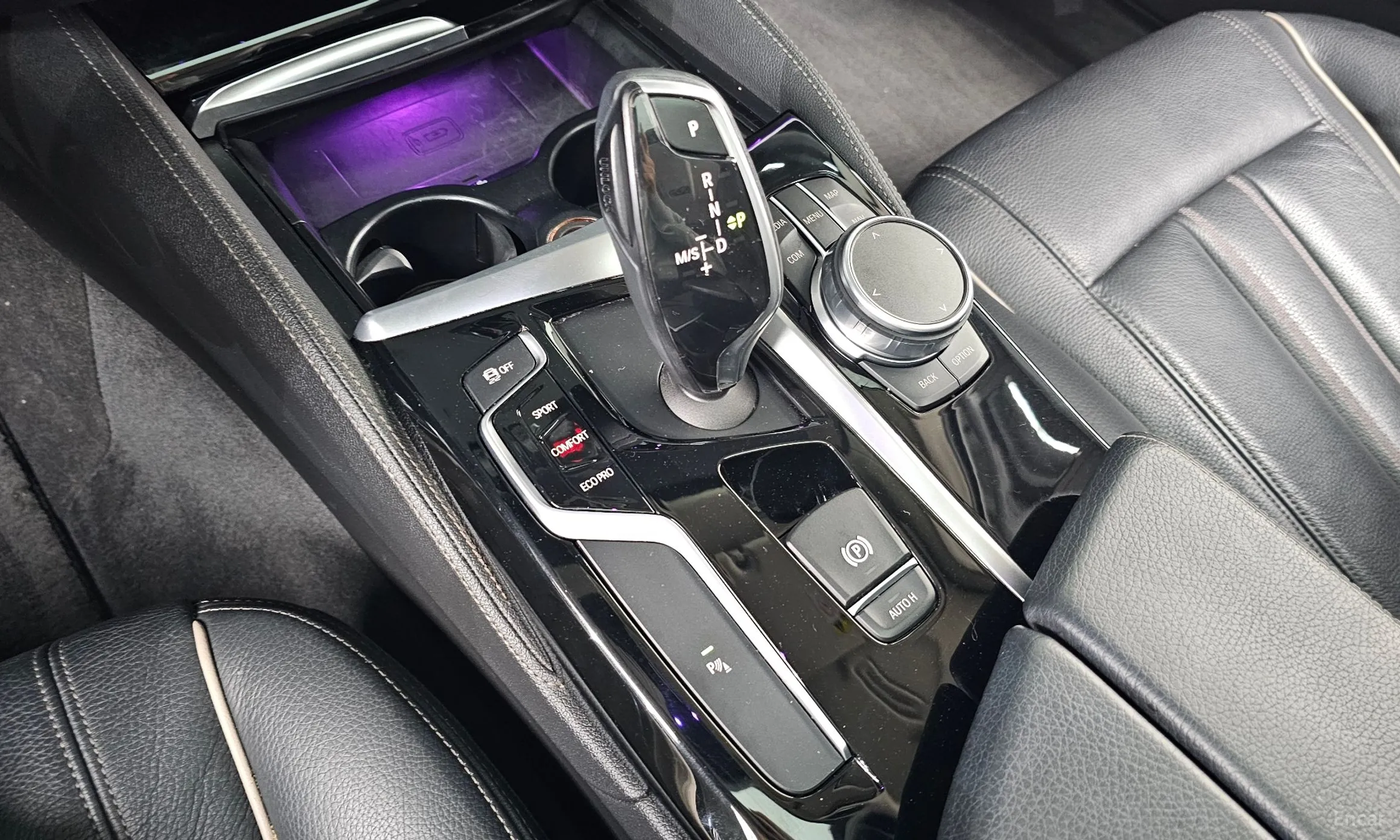 BMW 5 Series (G30) превью 9