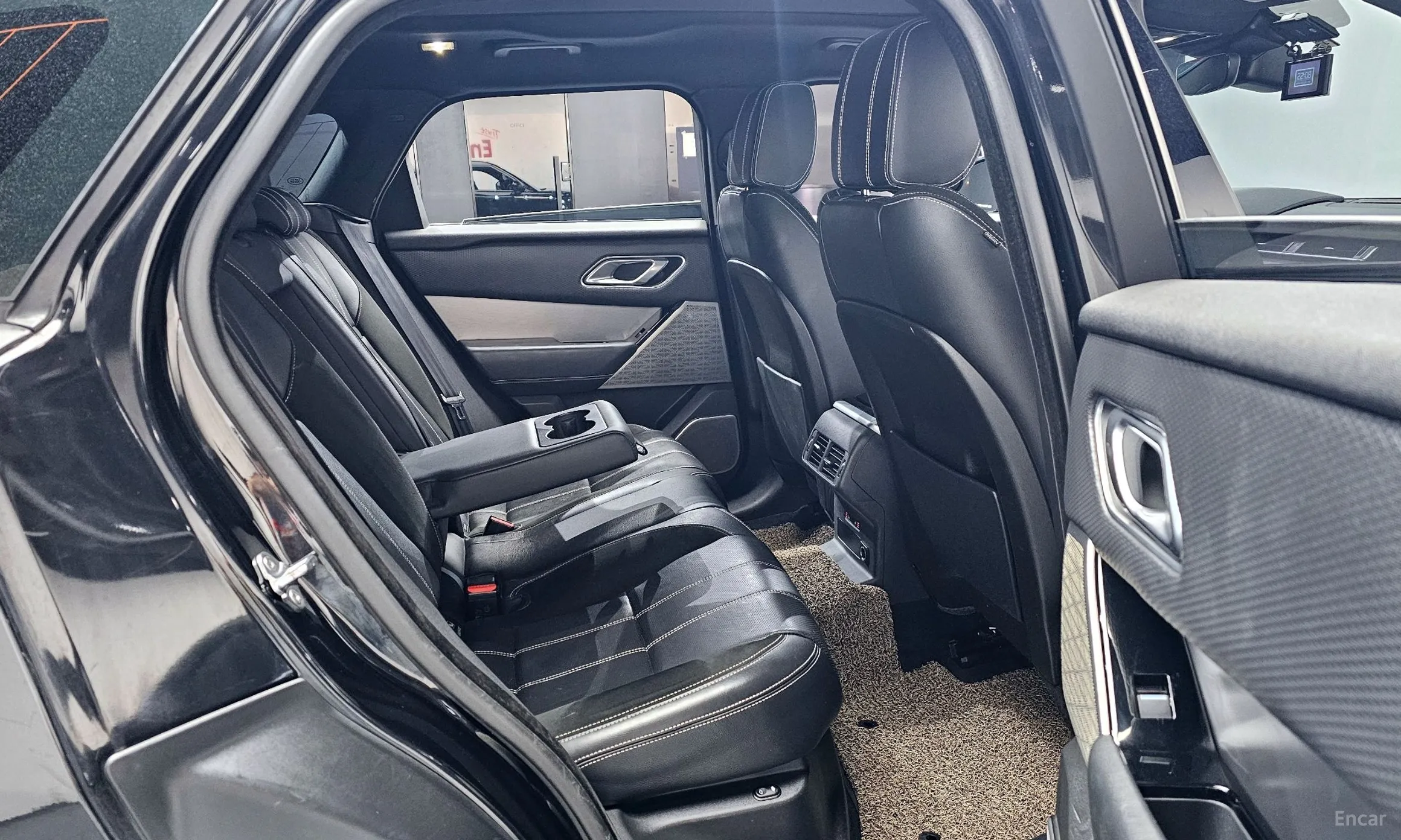 Land Rover Range Rover Bella превью 11