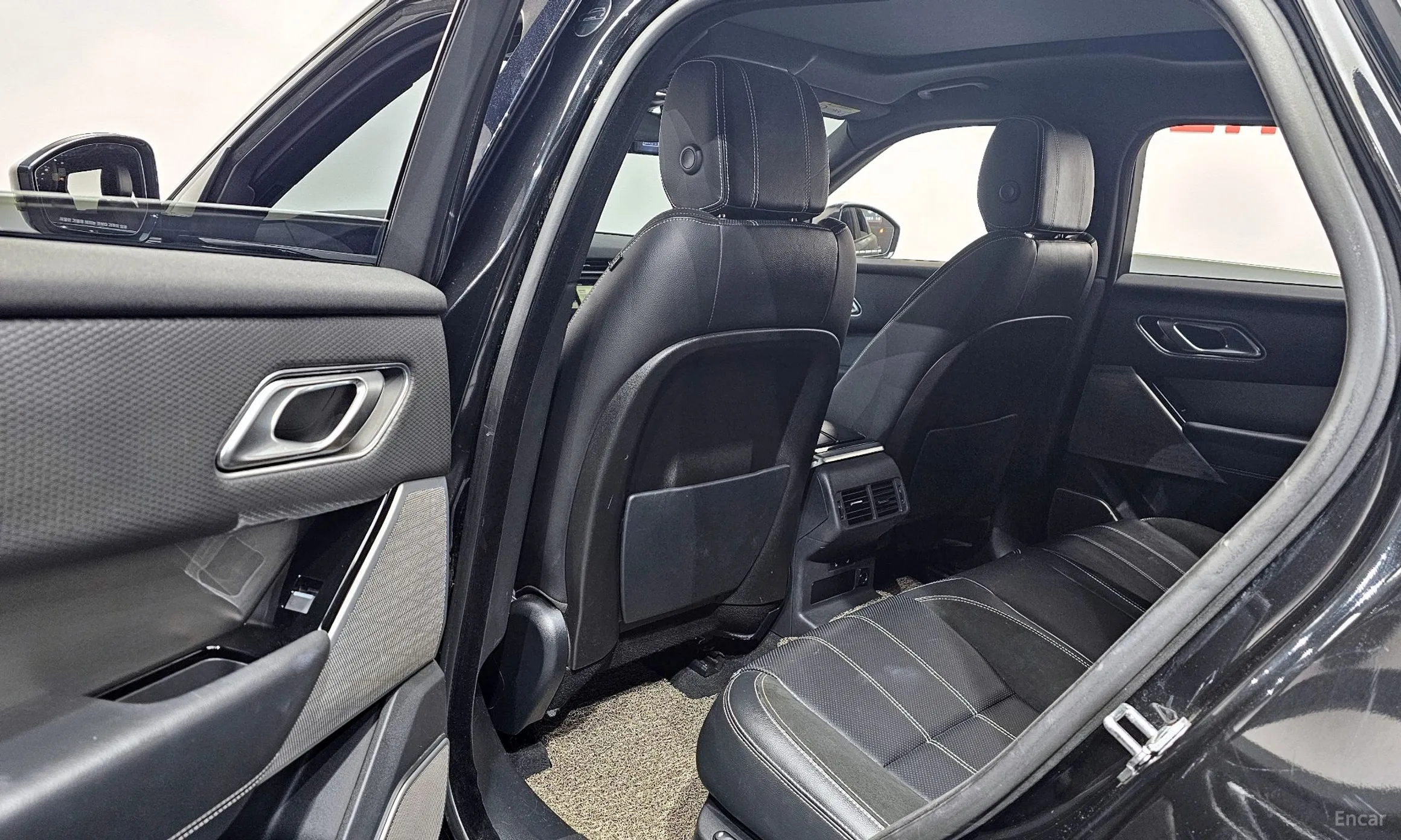 Land Rover Range Rover Bella превью 12