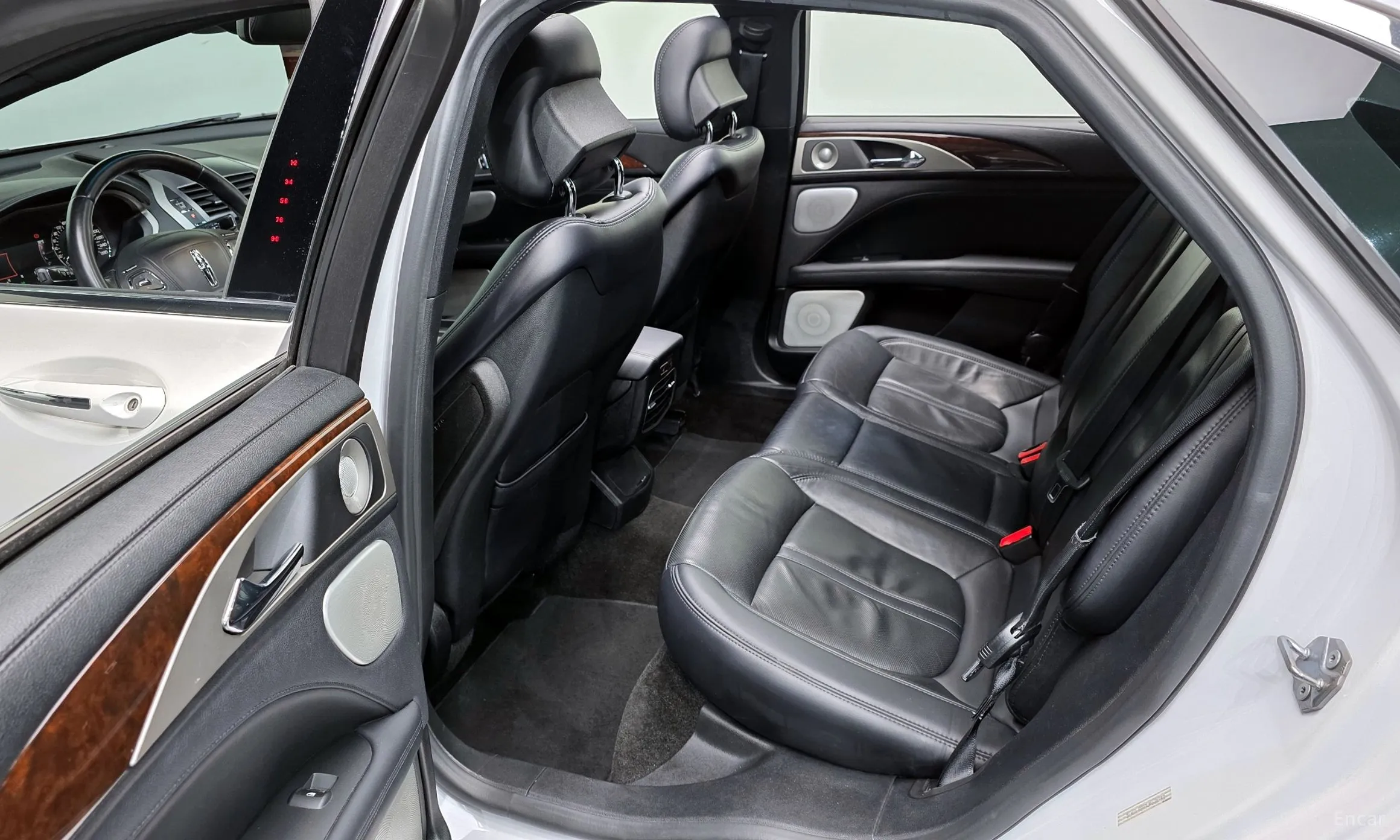 Lincoln New MKZ превью 12