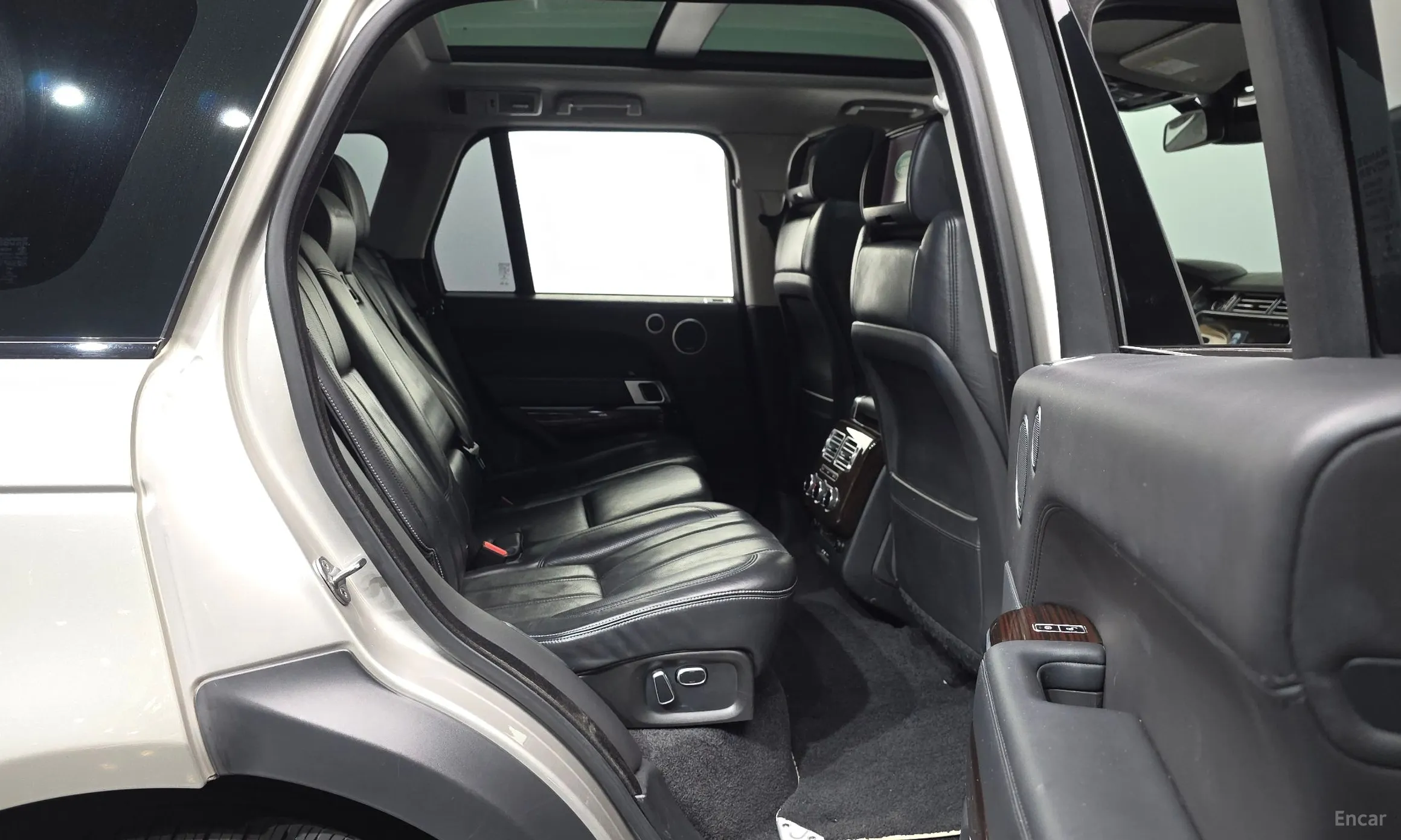 Land Rover Range Rover 4th Generation превью 12