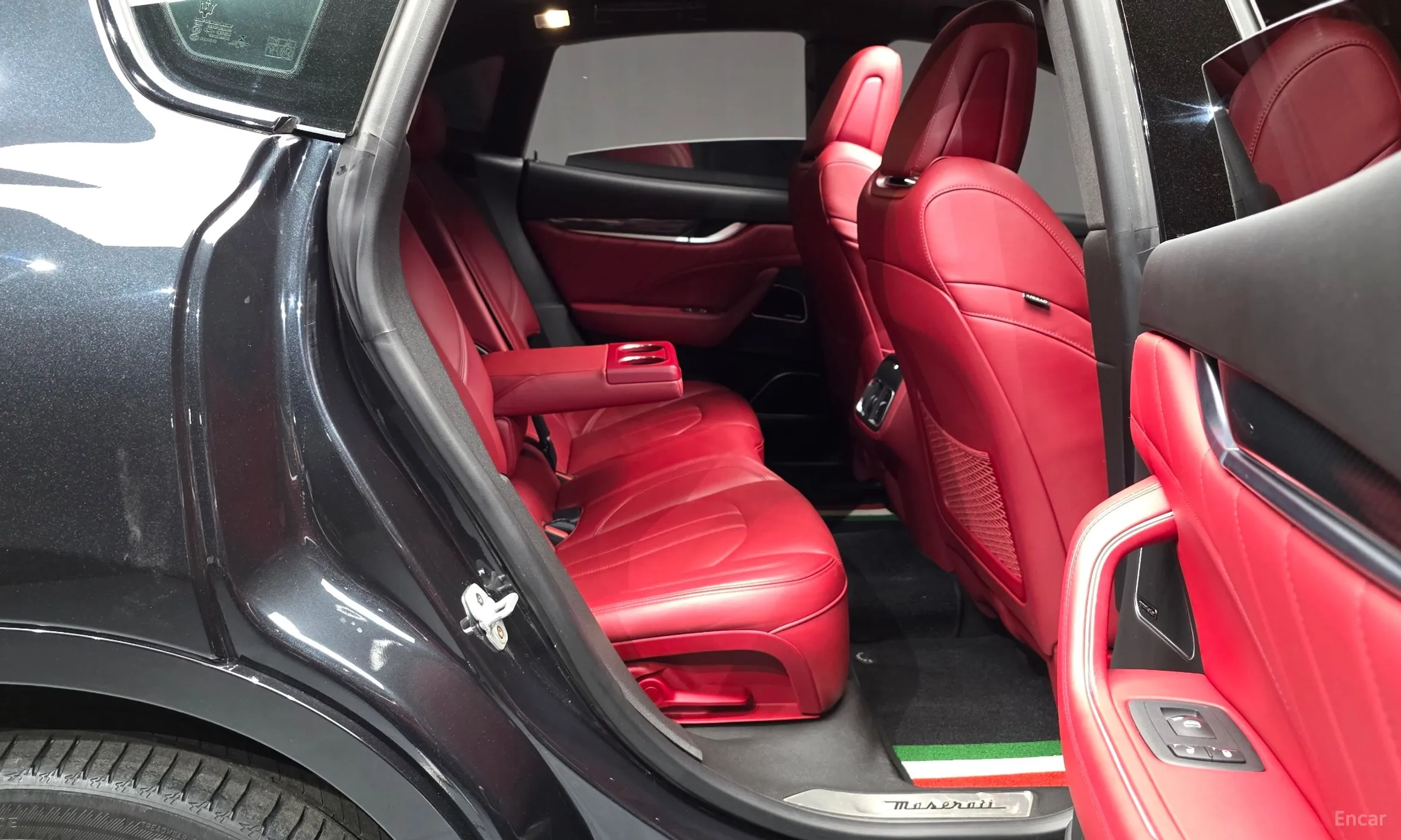 Maserati Levante превью 11