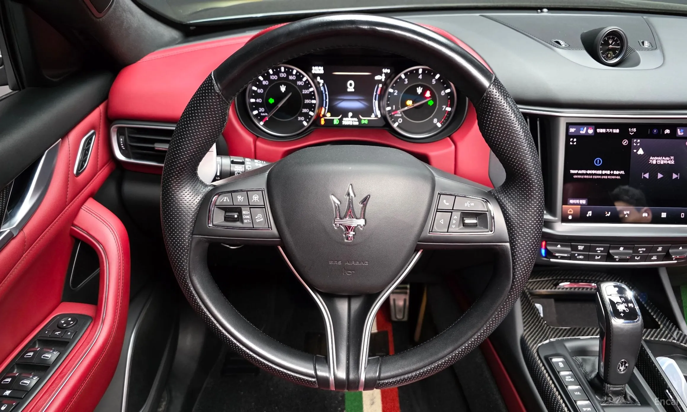 Maserati Levante превью 15