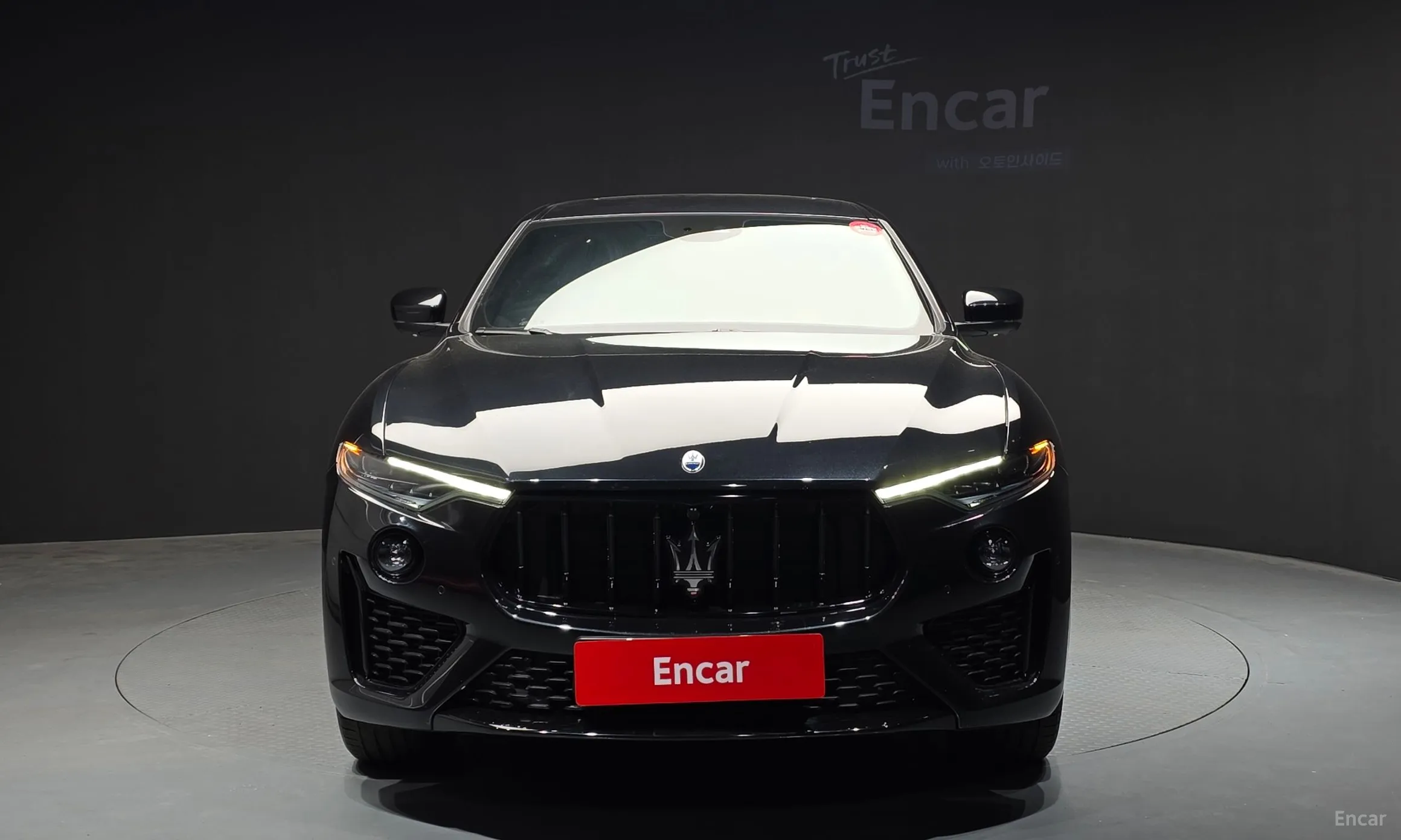 Maserati Levante превью 3