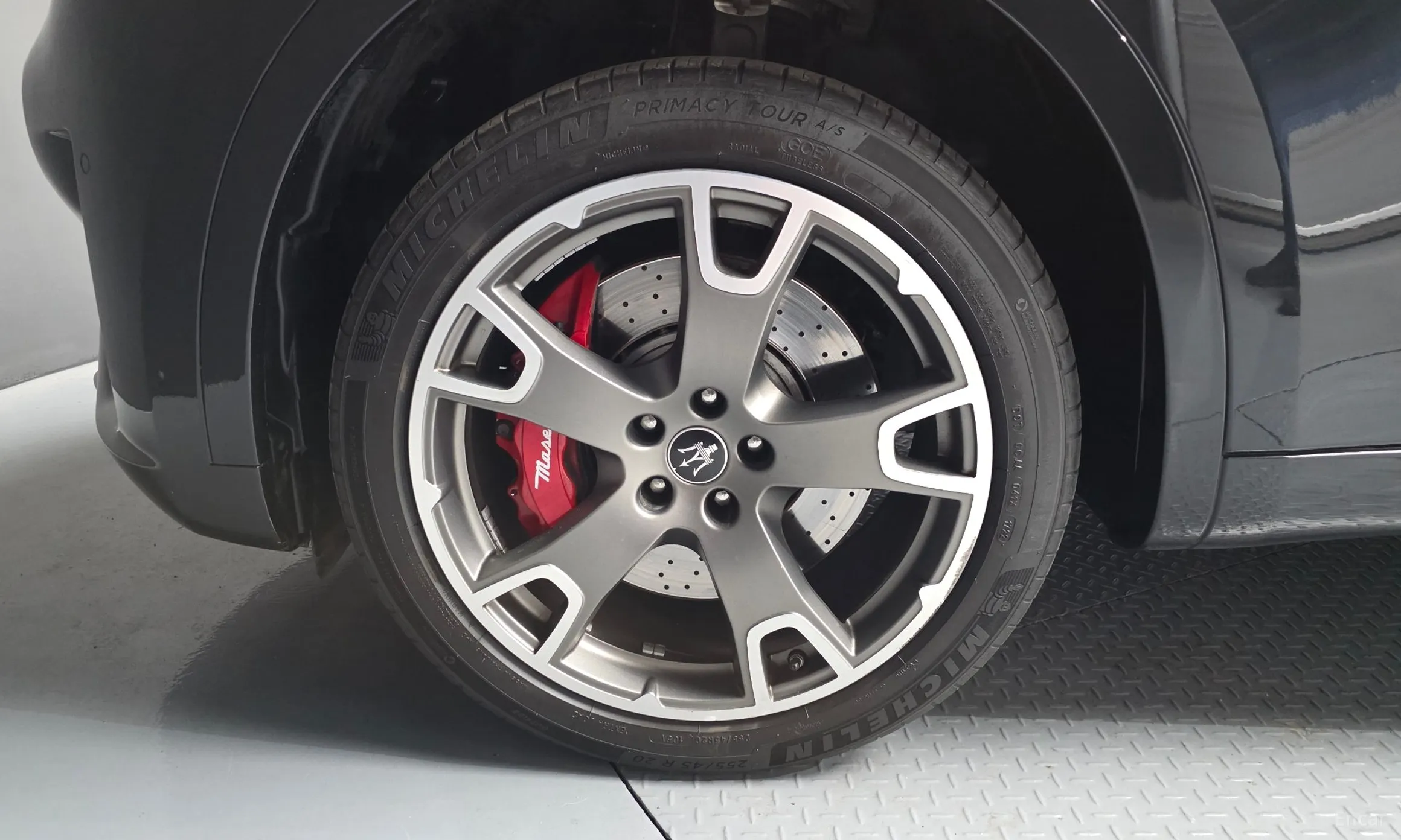 Maserati Levante превью 5