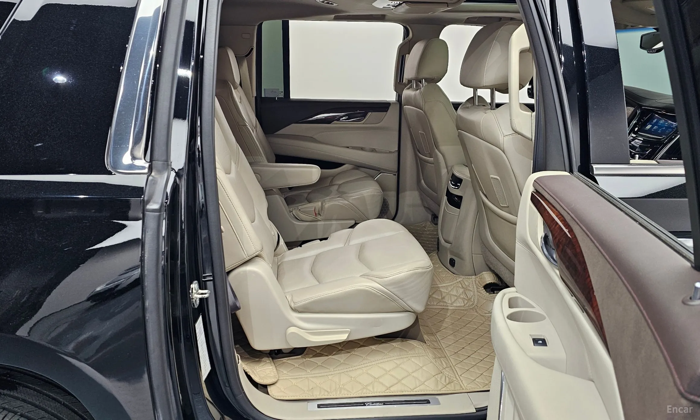 Cadillac Escalade превью 12