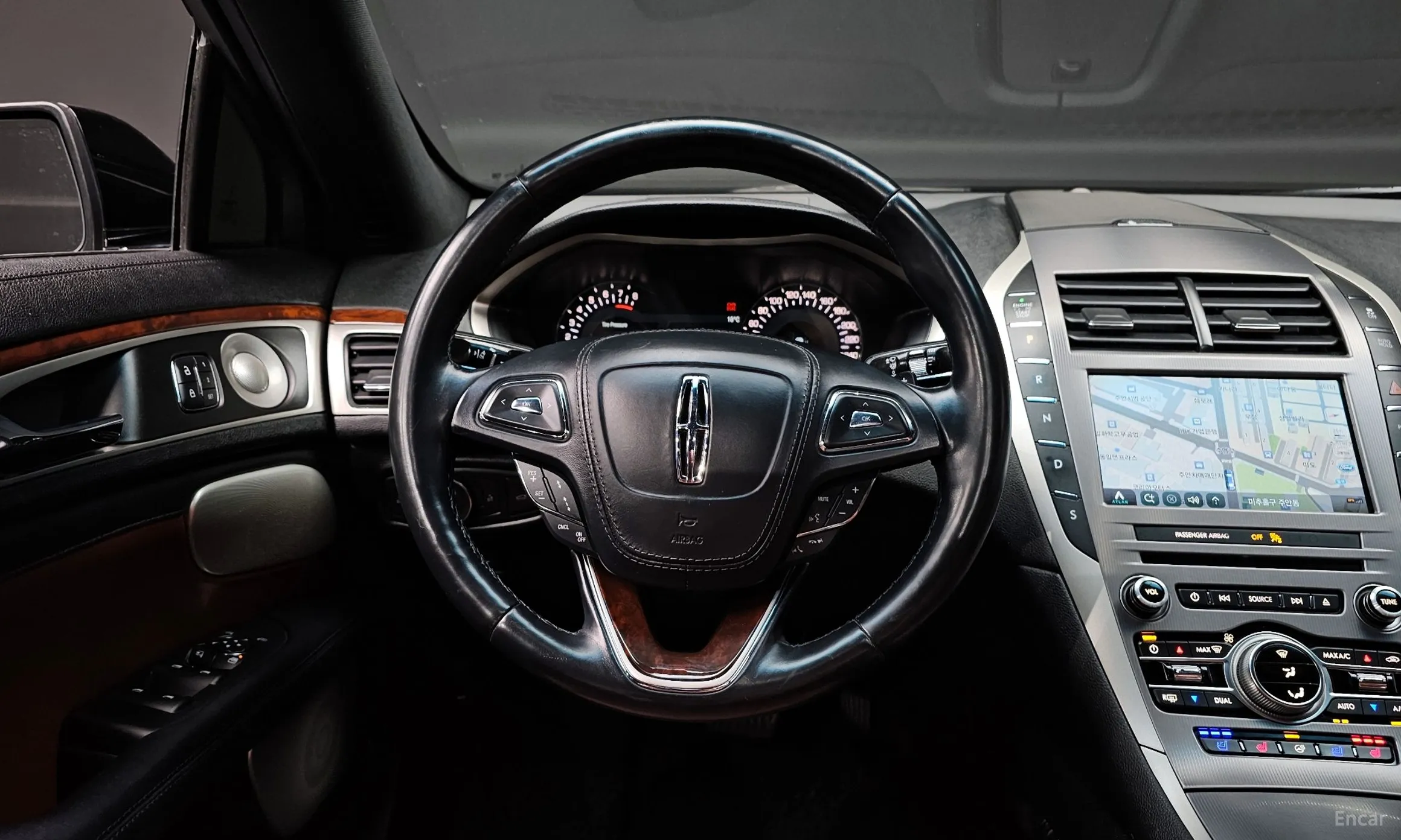 Lincoln New MKZ превью 12