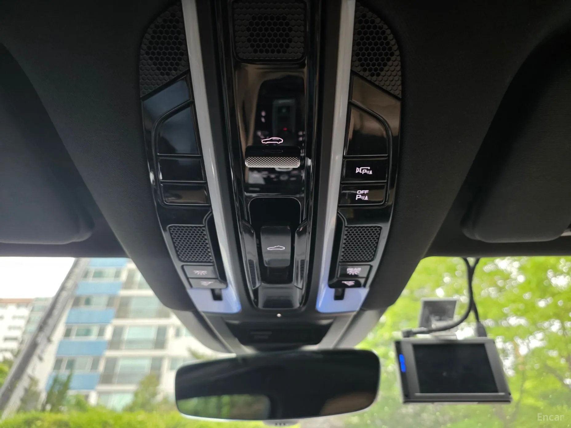 Porsche Cayenne (PO536) превью 12