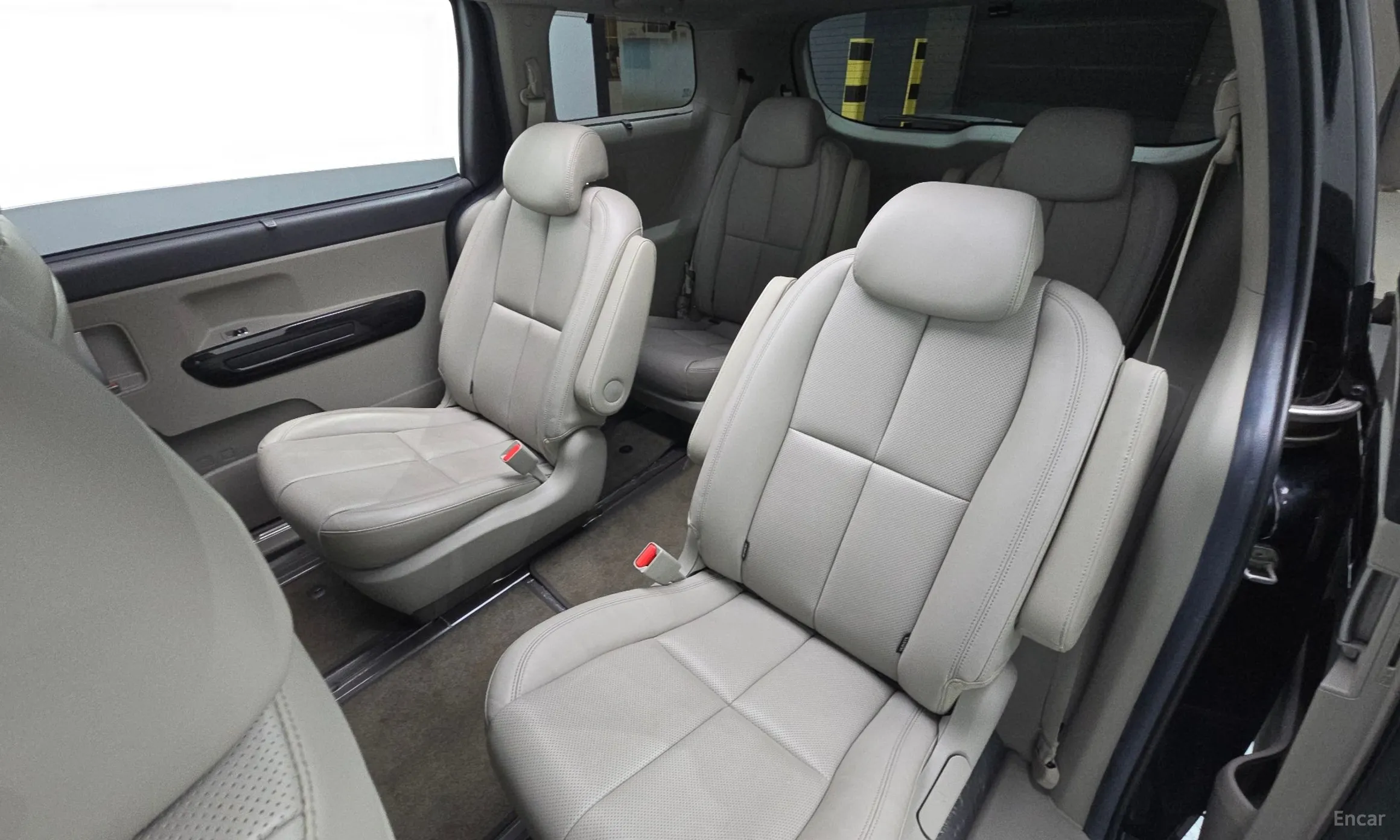 Kia Carnival превью 12