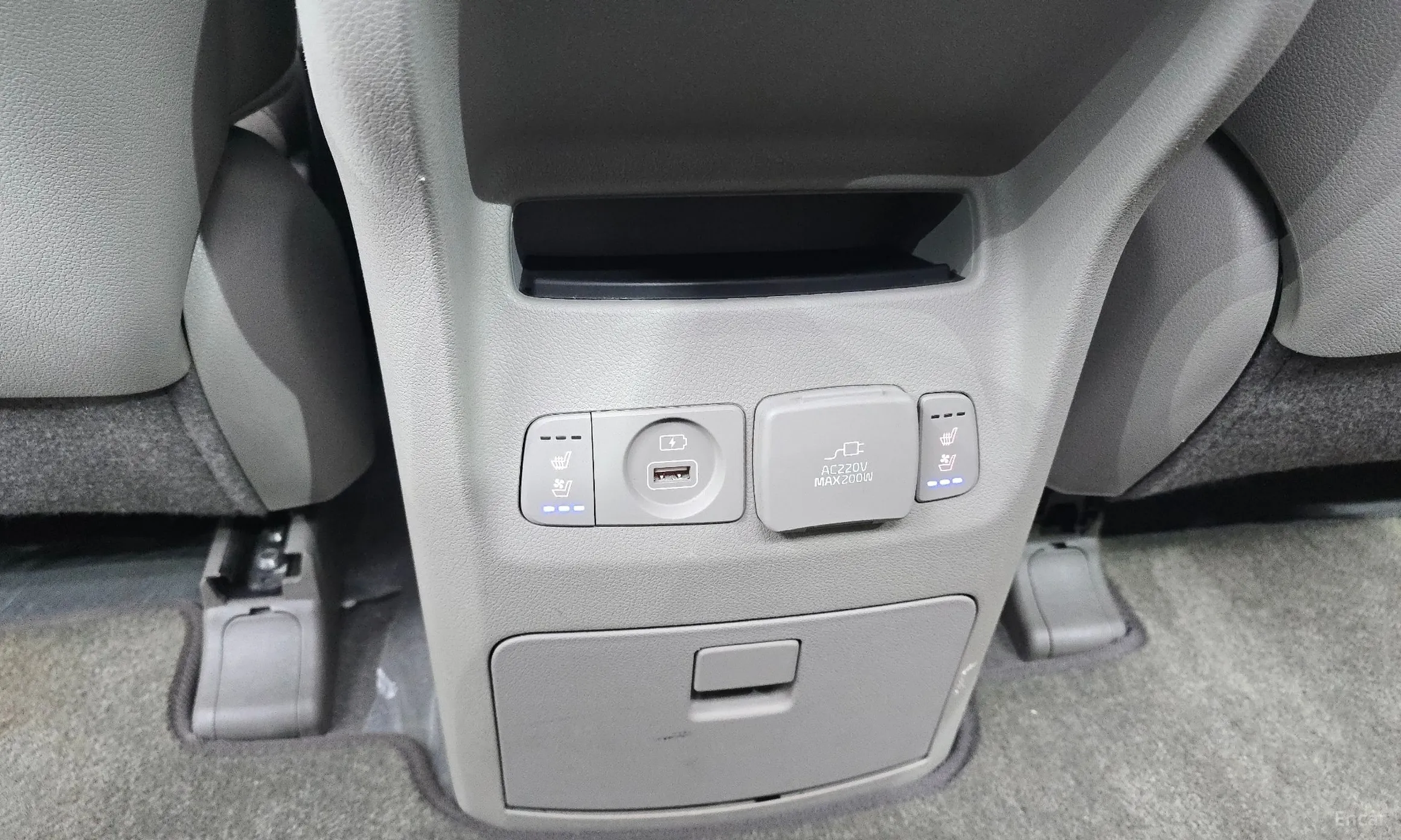 Kia Carnival превью 19