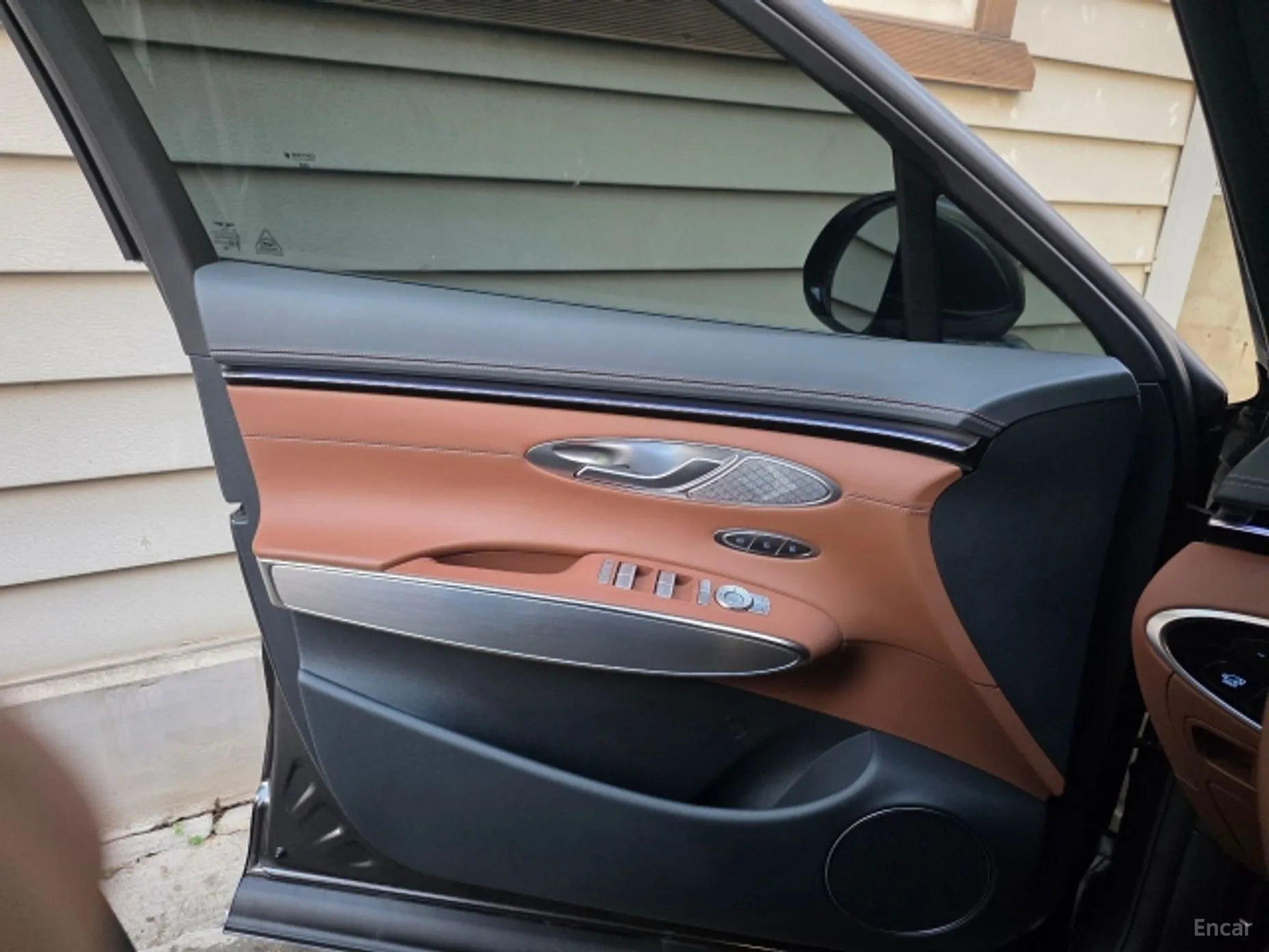 Genesis GV70 превью 6