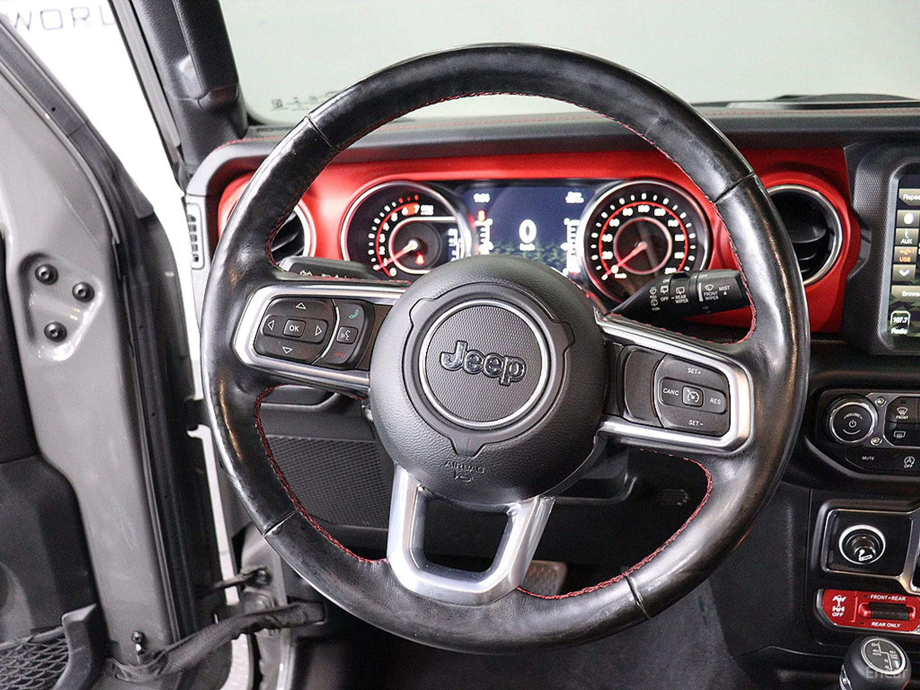 Jeep Wrangler (JL) превью 16