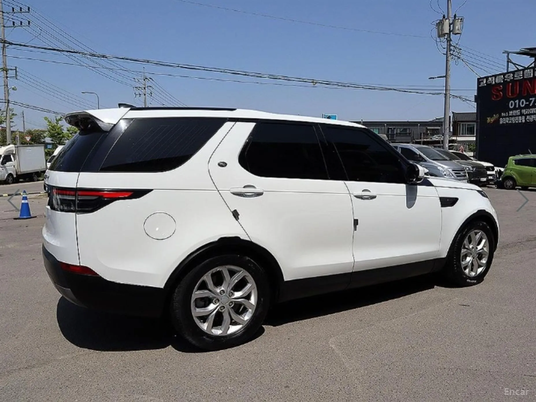 Land Rover Discovery 5 превью 3