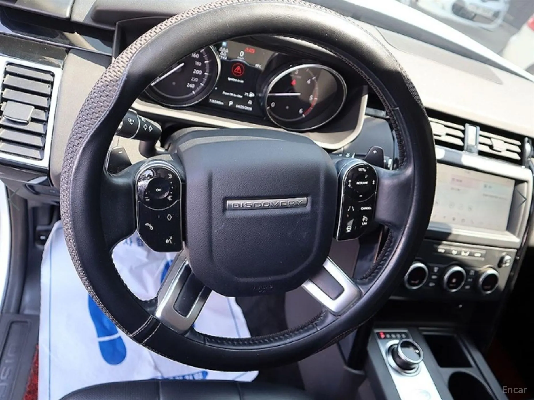 Land Rover Discovery 5 превью 8