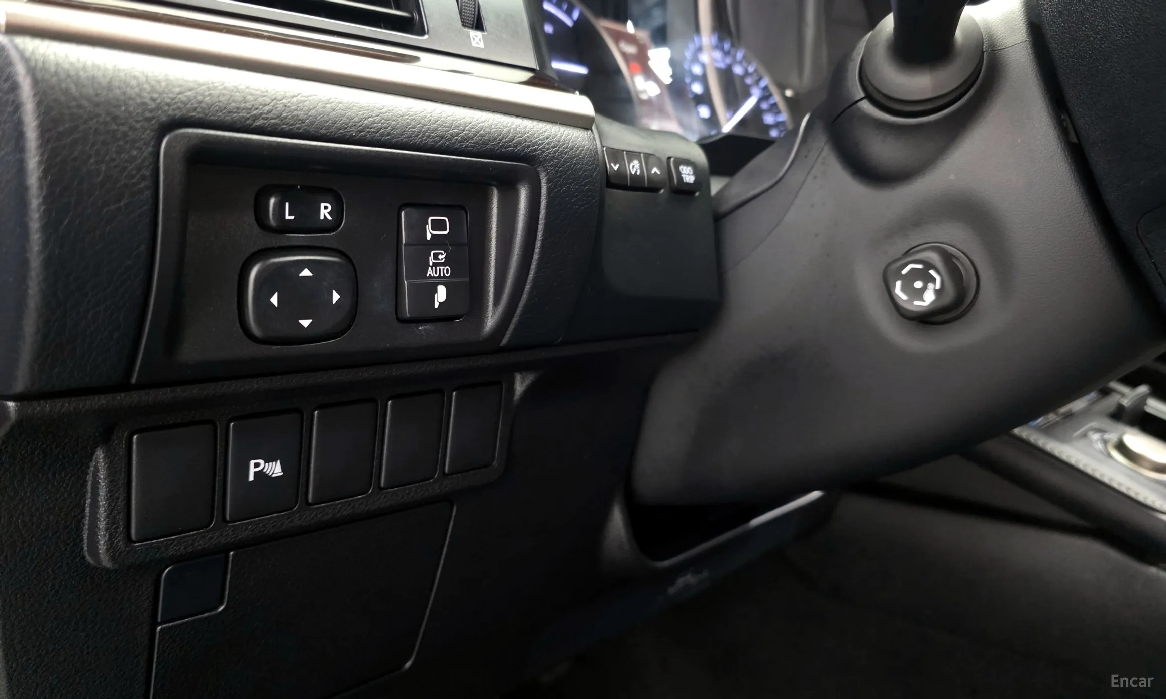 Lexus New ES300h превью 16