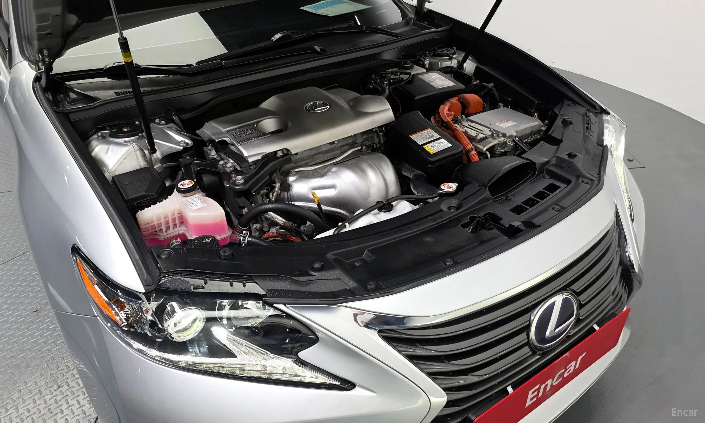 Lexus New ES300h превью 6