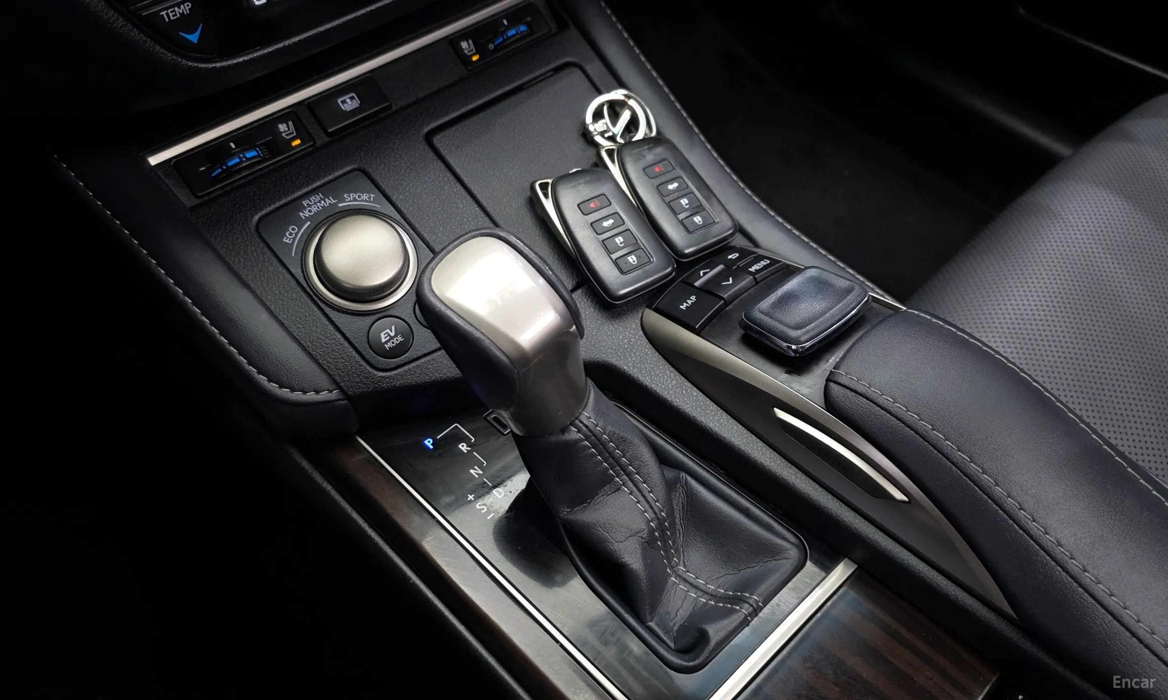 Lexus New ES300h превью 9