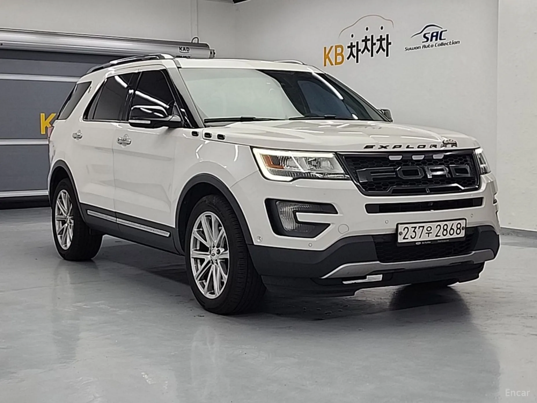 Ford Explorer превью 4