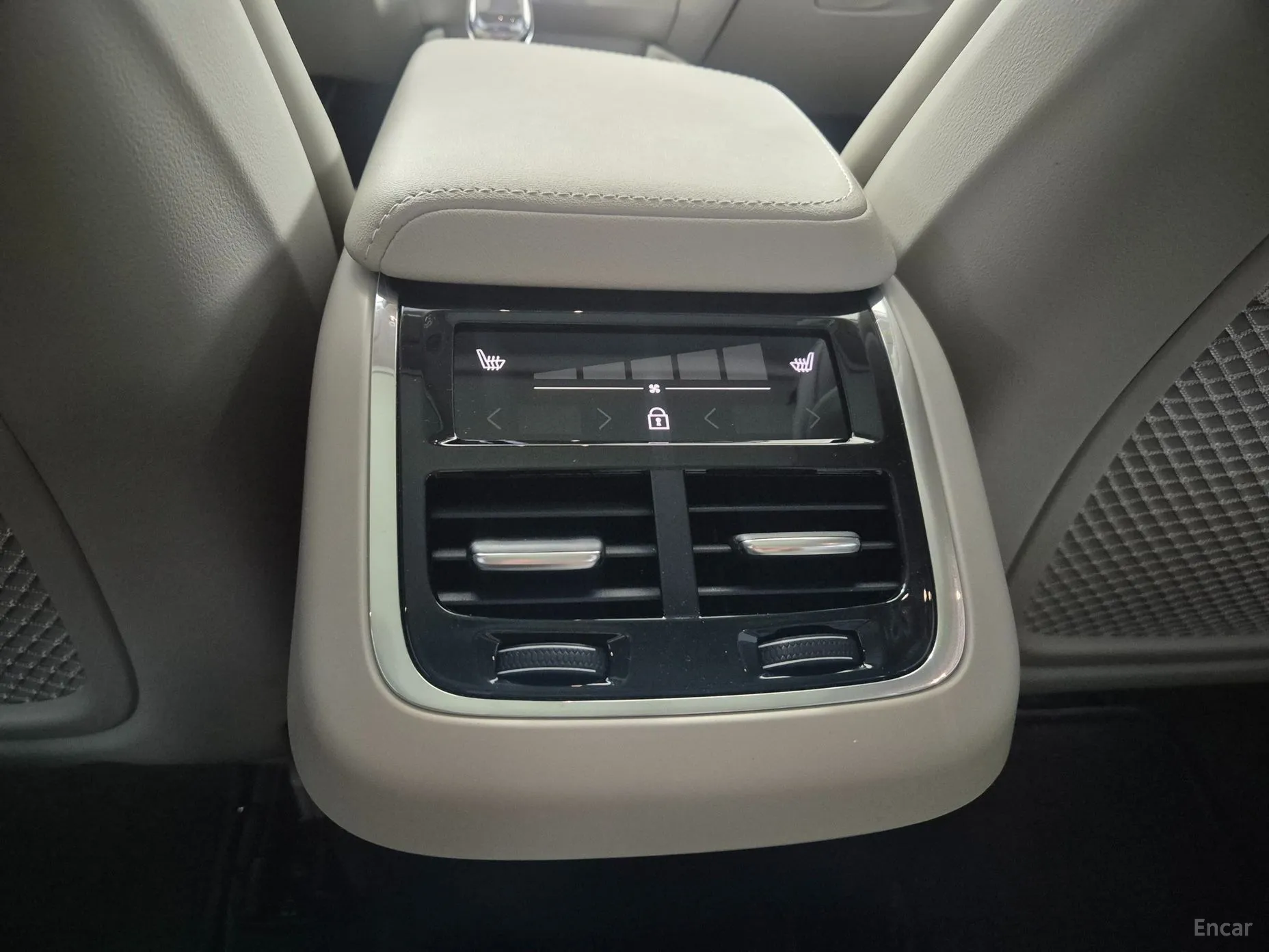 Volvo XC60 Gen 2 превью 16