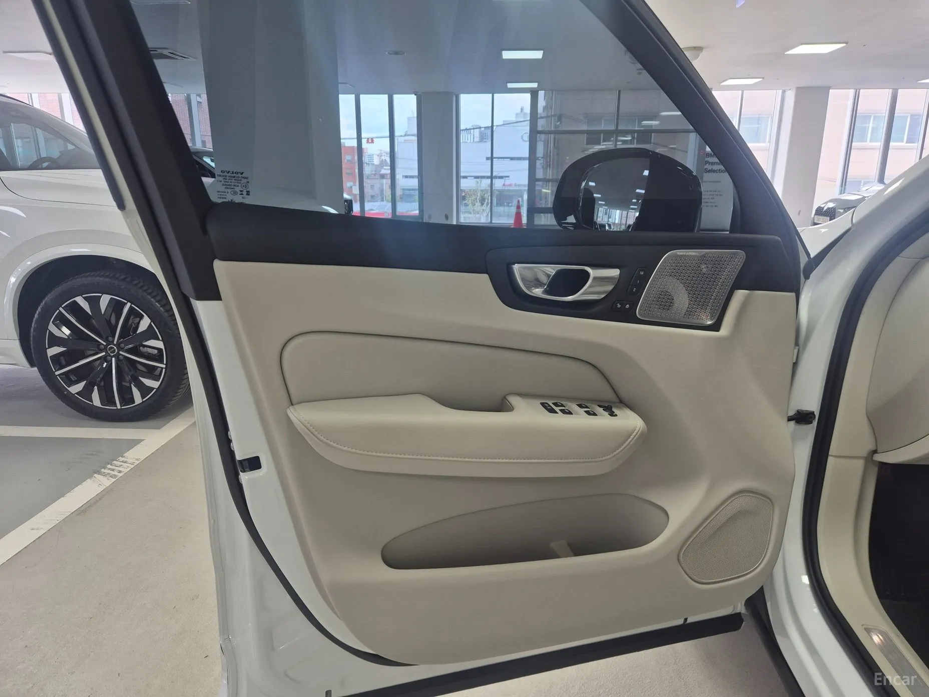Volvo XC60 Gen 2 превью 17