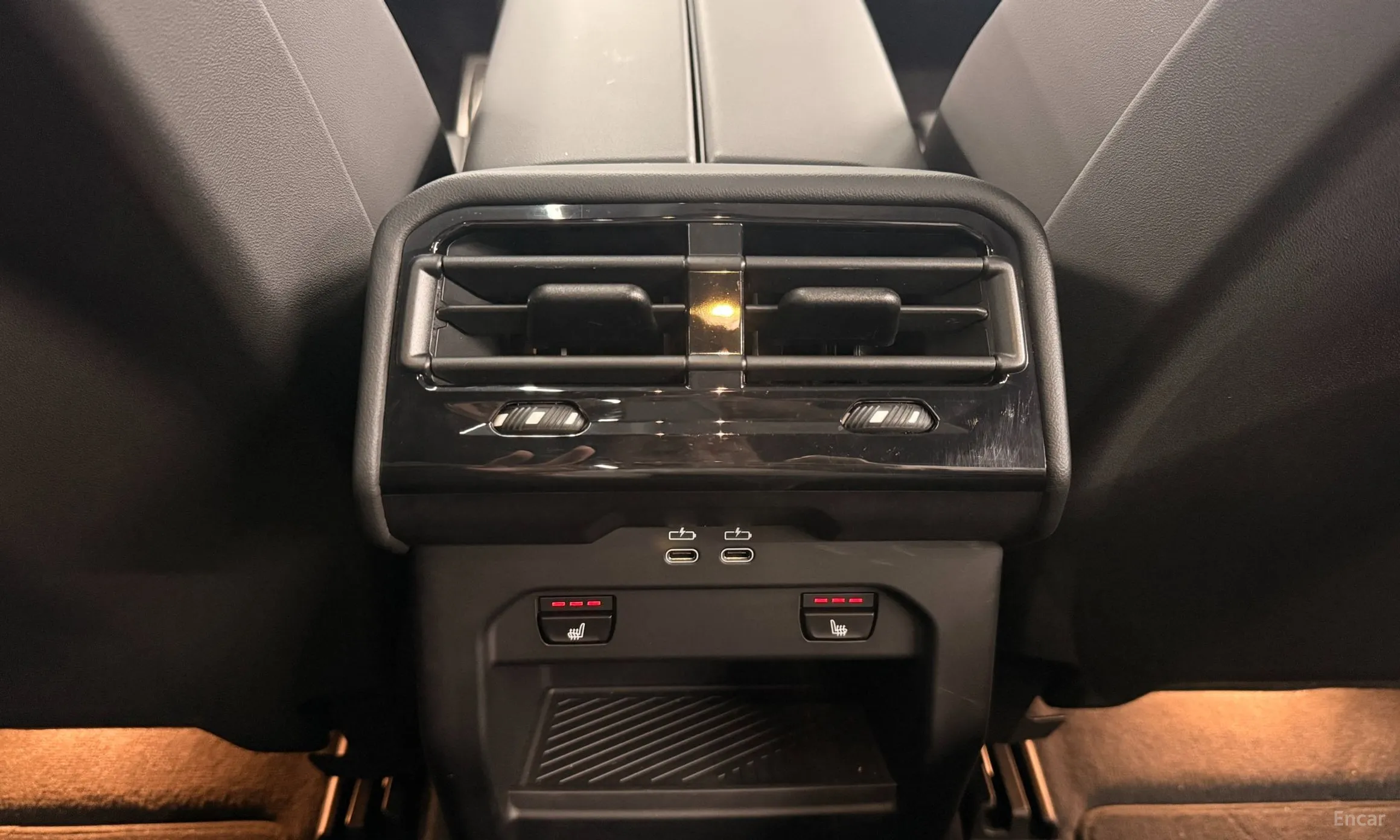 BMW 5 Series (G60) превью 18