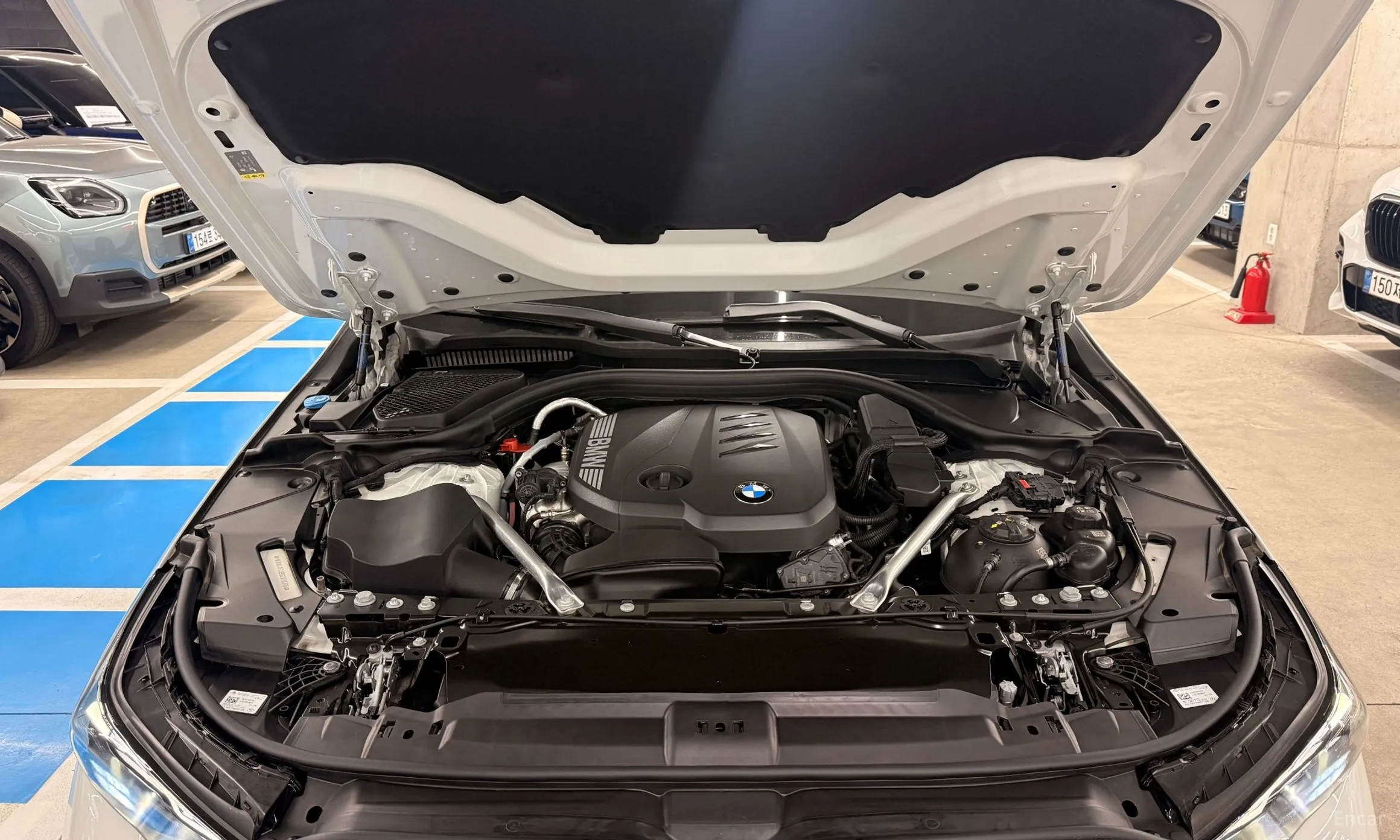 BMW 5 Series (G60) превью 6