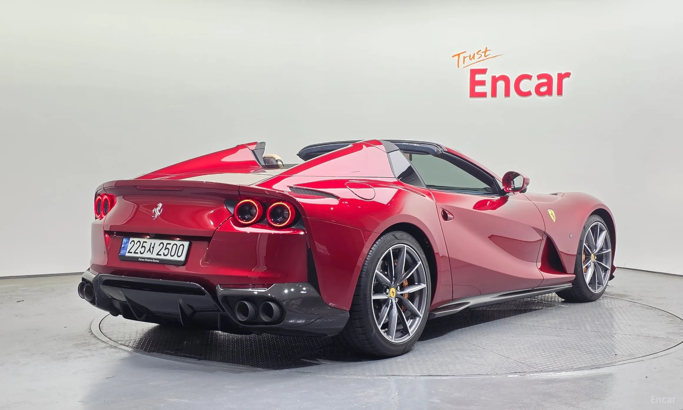 Ferrari 812 GTS превью 2