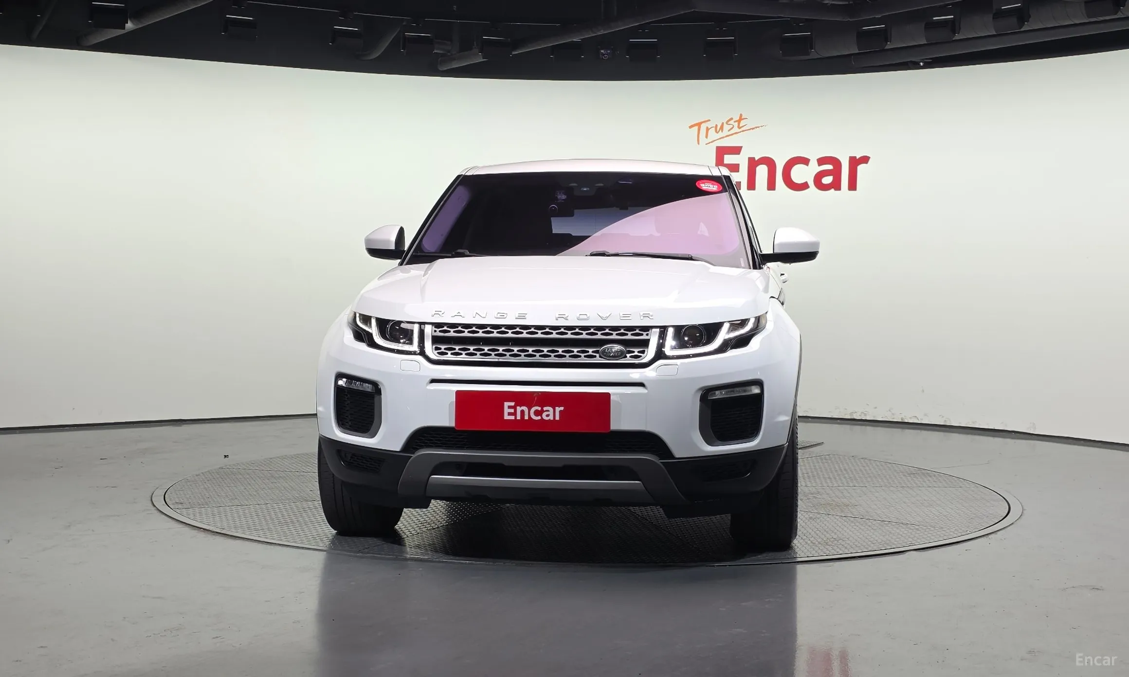 Land Rover Range Rover Evoque превью 3