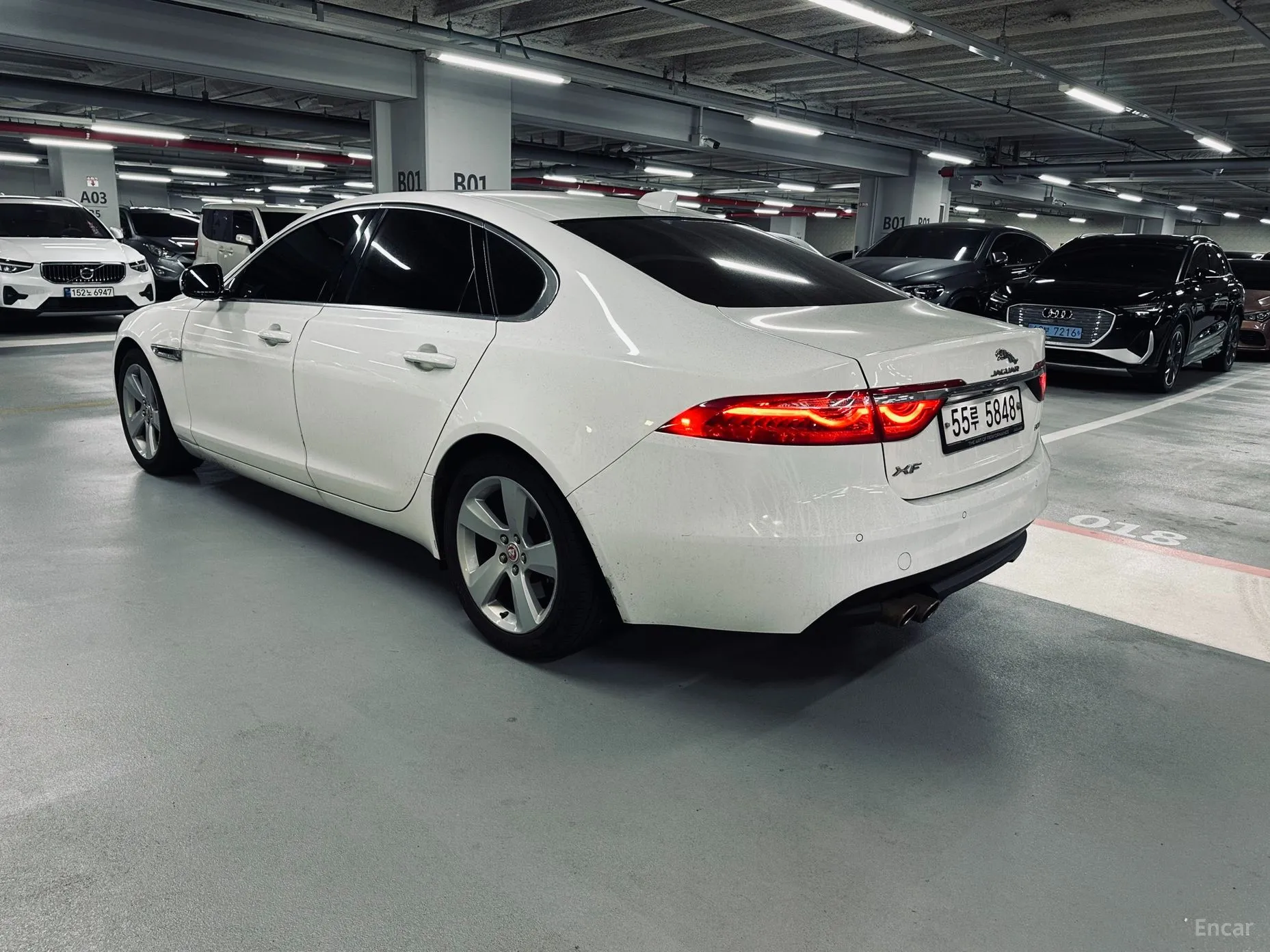 Jaguar XF (x260)