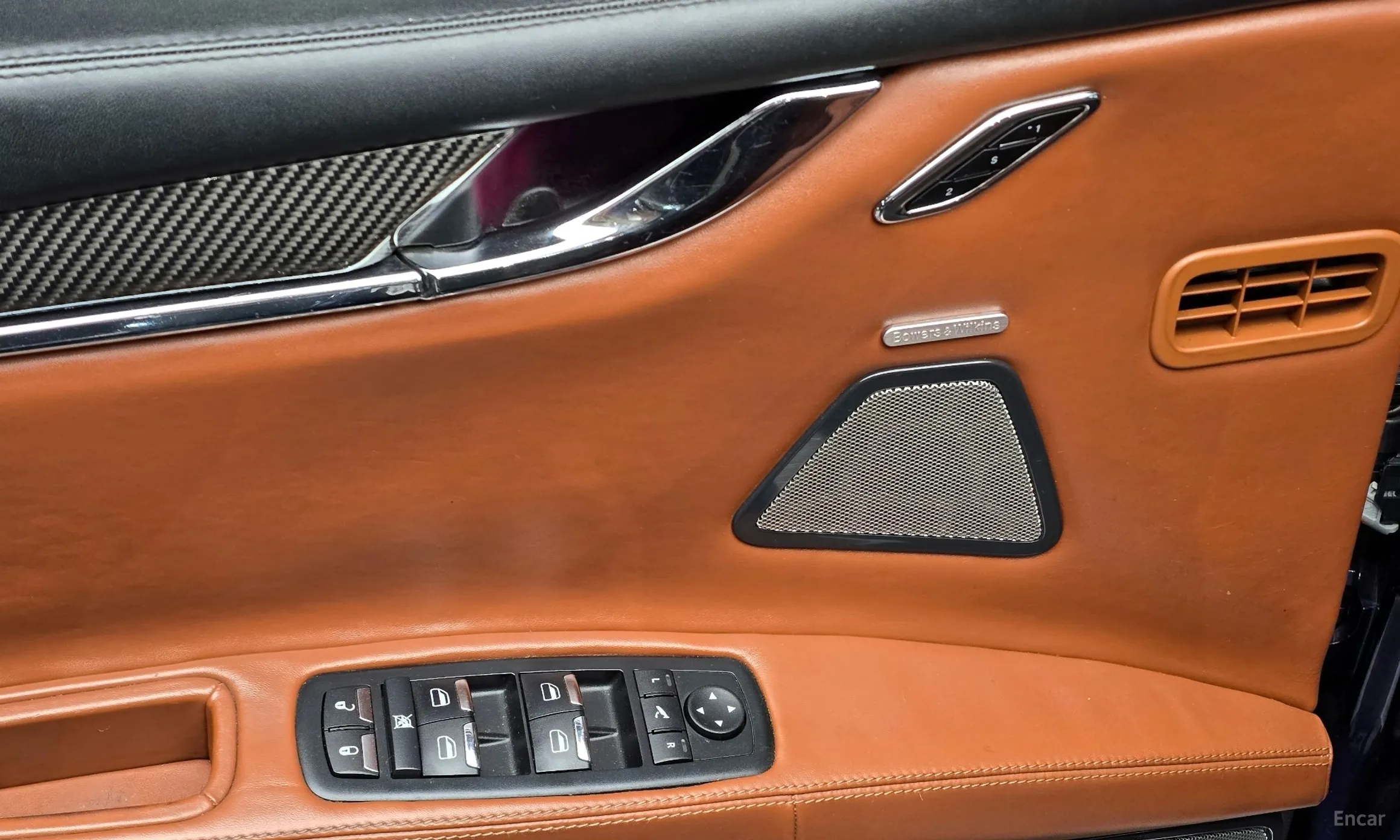 Maserati Quattroporte превью 20