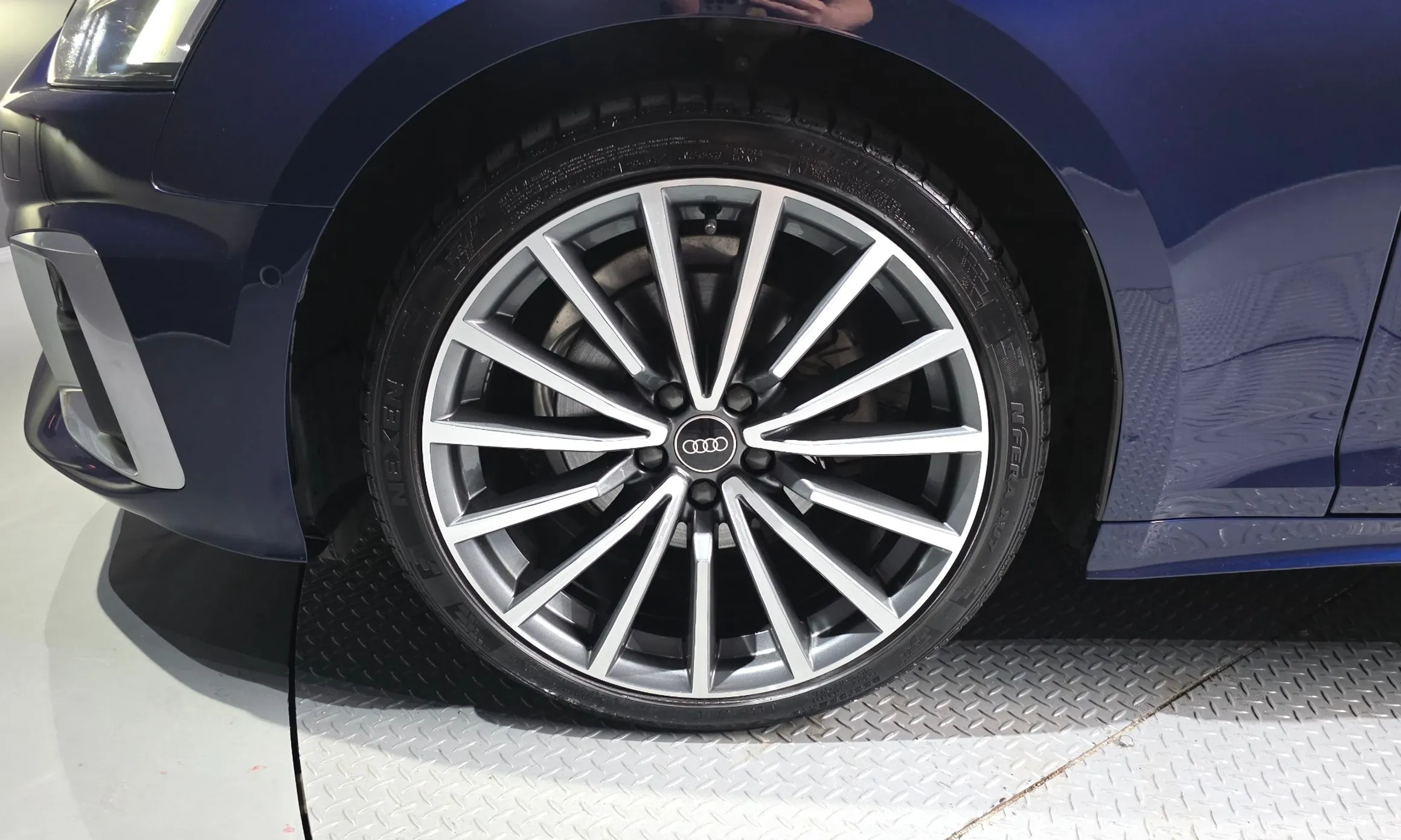 Audi A5 (F5) превью 5