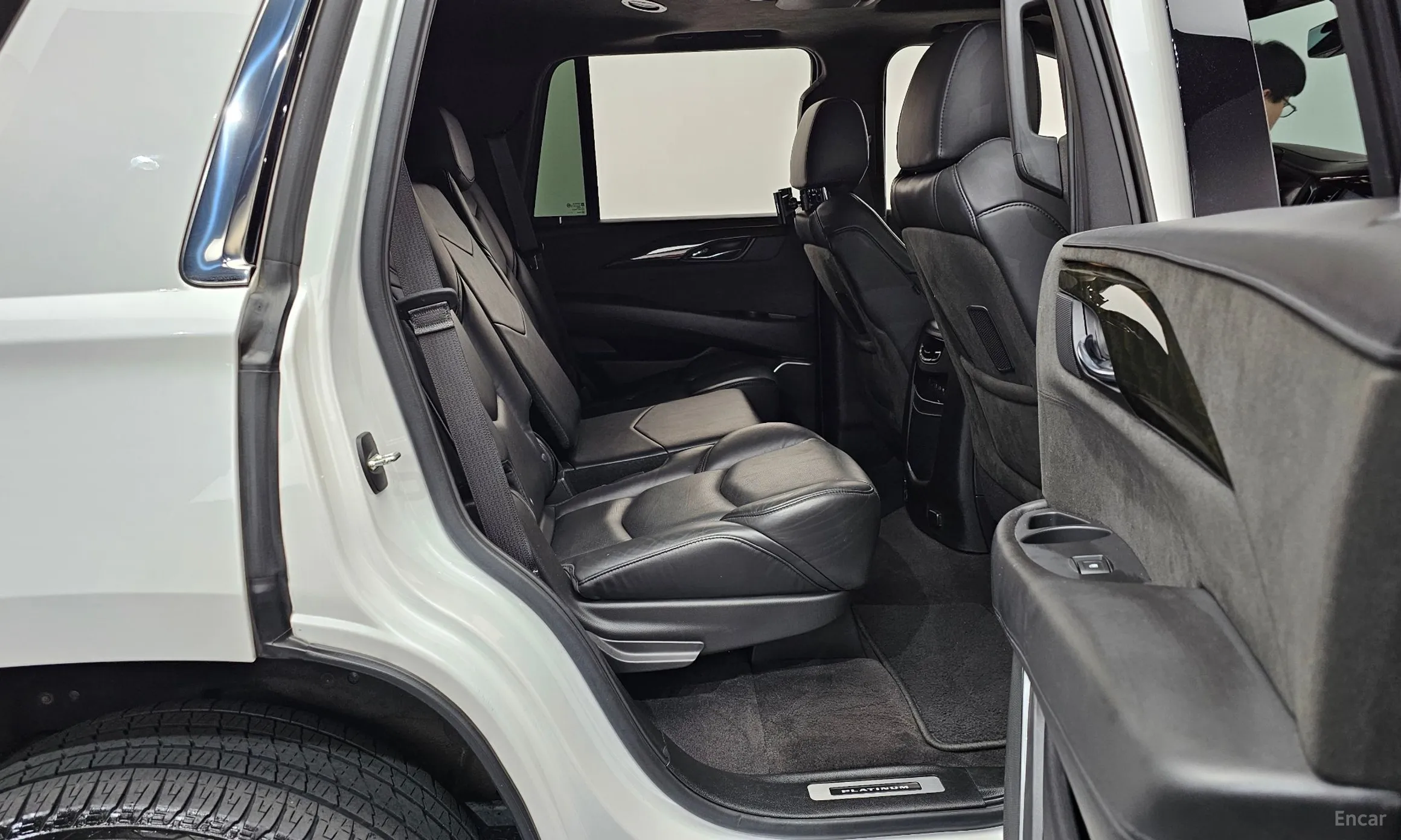 Cadillac Escalade превью 11
