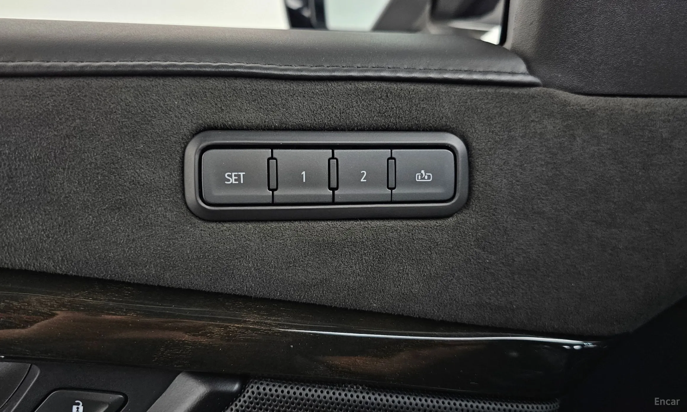Cadillac Escalade превью 16