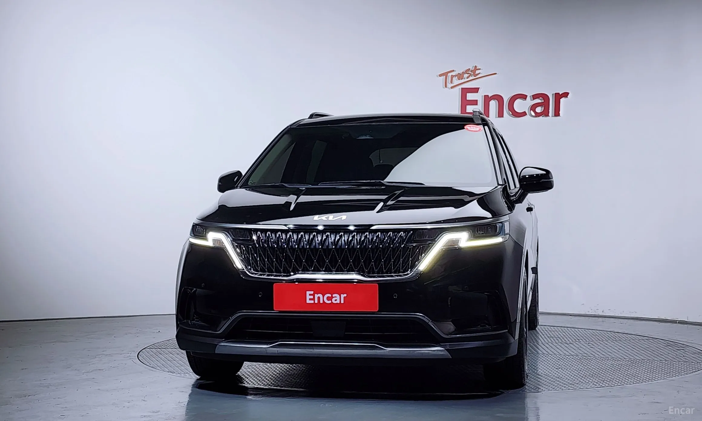Kia Carnival Gen 4 превью 3