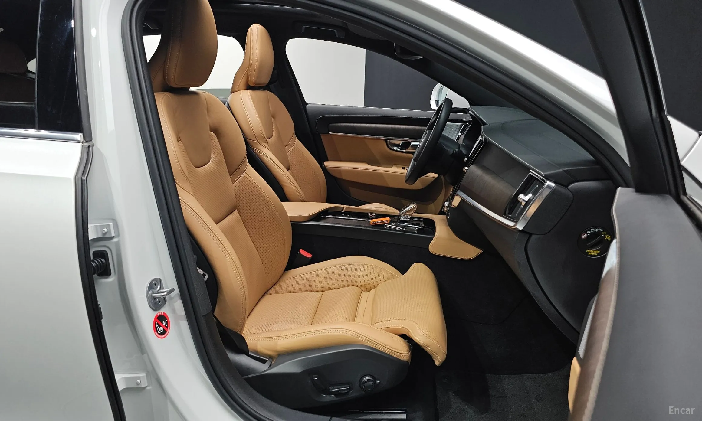 Volvo S90 превью 10