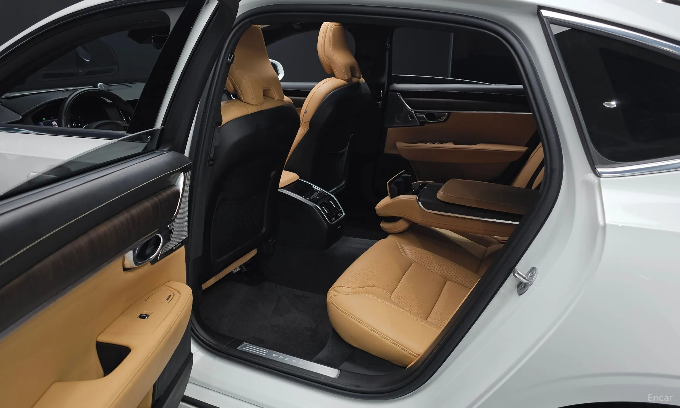 Volvo S90 превью 12