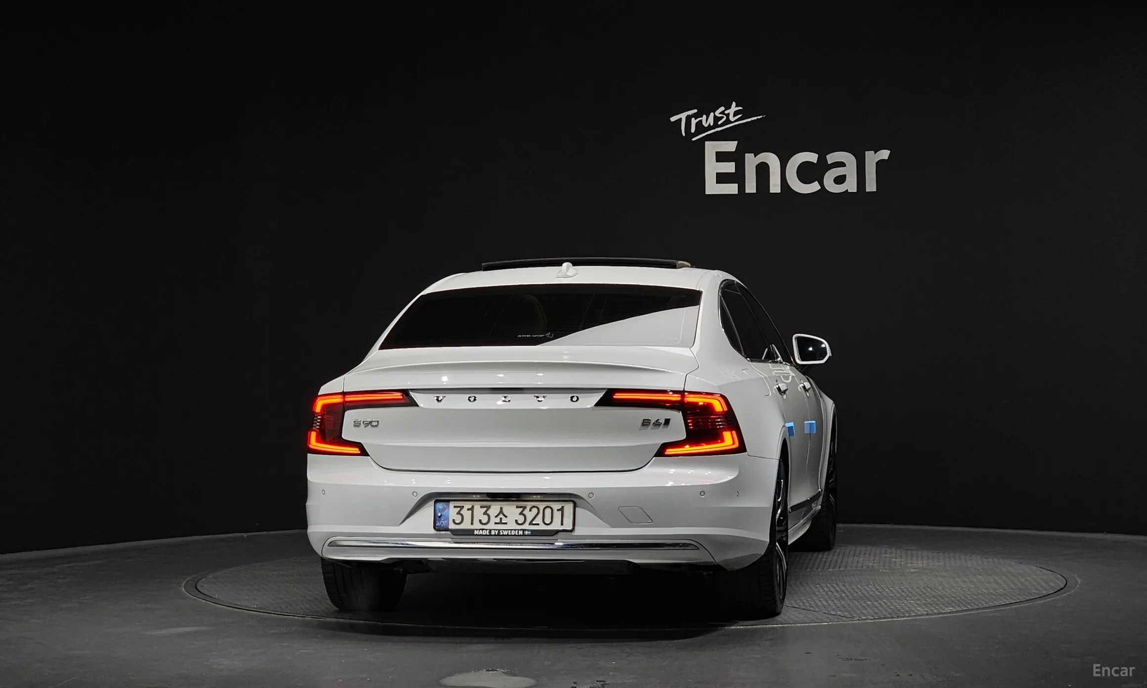 Volvo S90 превью 4